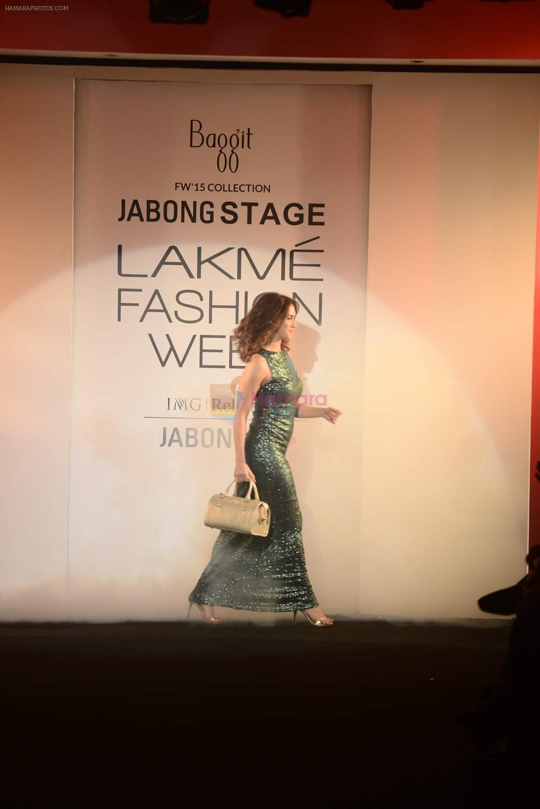 Lauren Gottlieb walk the ramp for Baggit Lil Shilpa Show on day 1 of LIFW on 26th Aug 2015