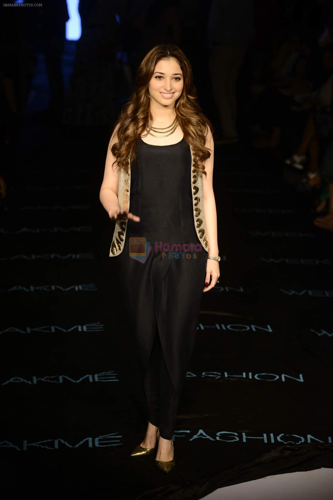 Tamannaah Bhatia at Payal Singhal Show on day 1 of LIFW on 26th Aug 2015