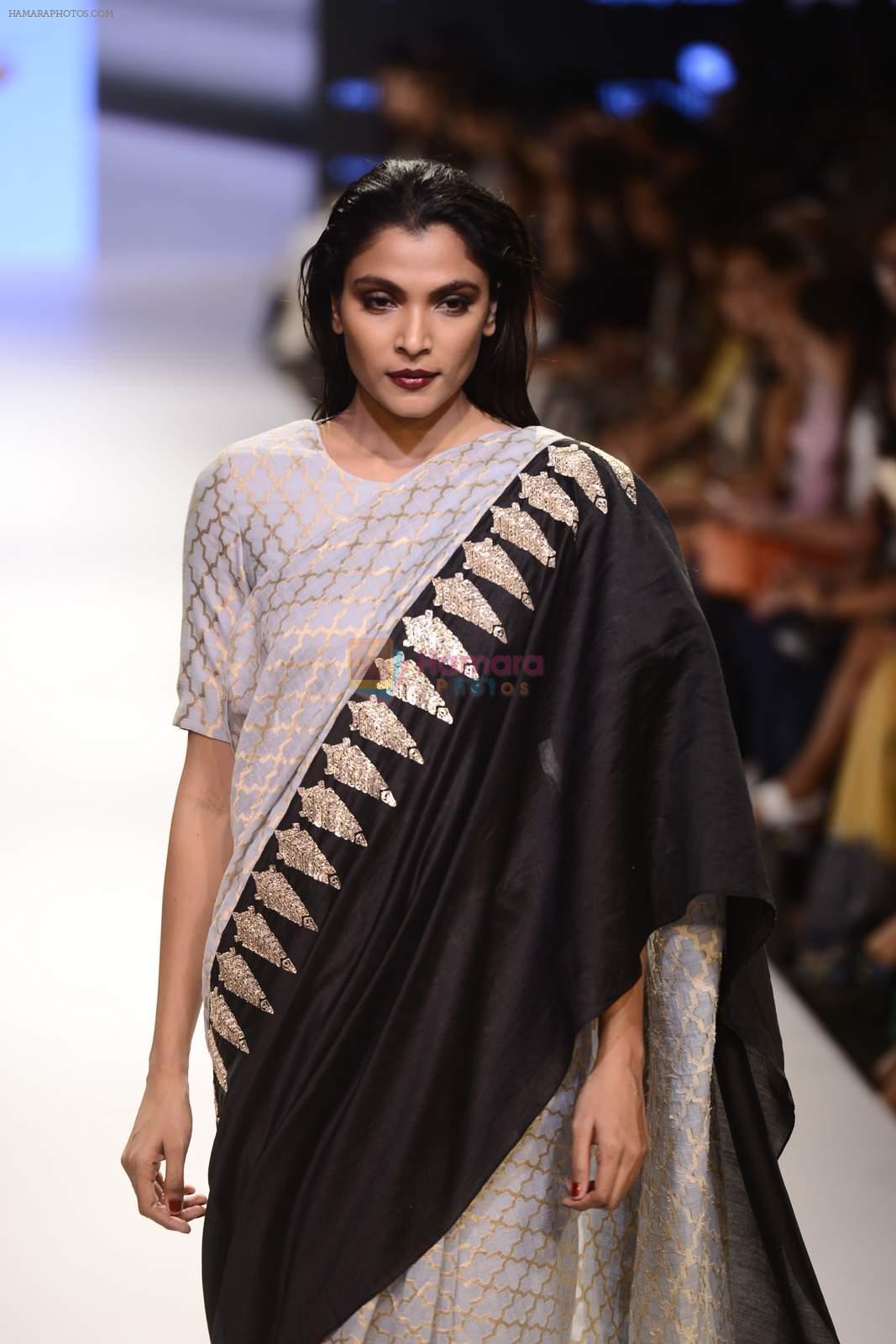 Model walk the ramp for Payal Singhal Show on day 1 of LIFW on 26th Aug 2015
