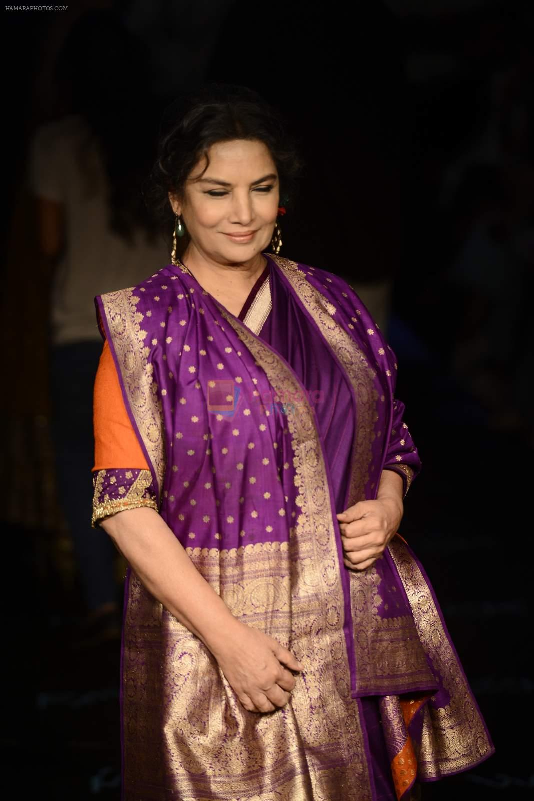 Shabana Azmi at Ritu Kumar Show on day 2 of lifw on 27th Aug 2015