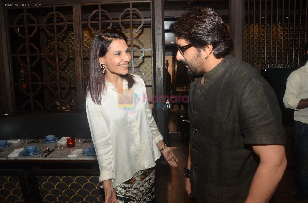 Poonam Soni and Arshad Warsi at Poonam Soni's preview of Festie Jewels in Hakkasan, Mumbai on 28th Aug 2015