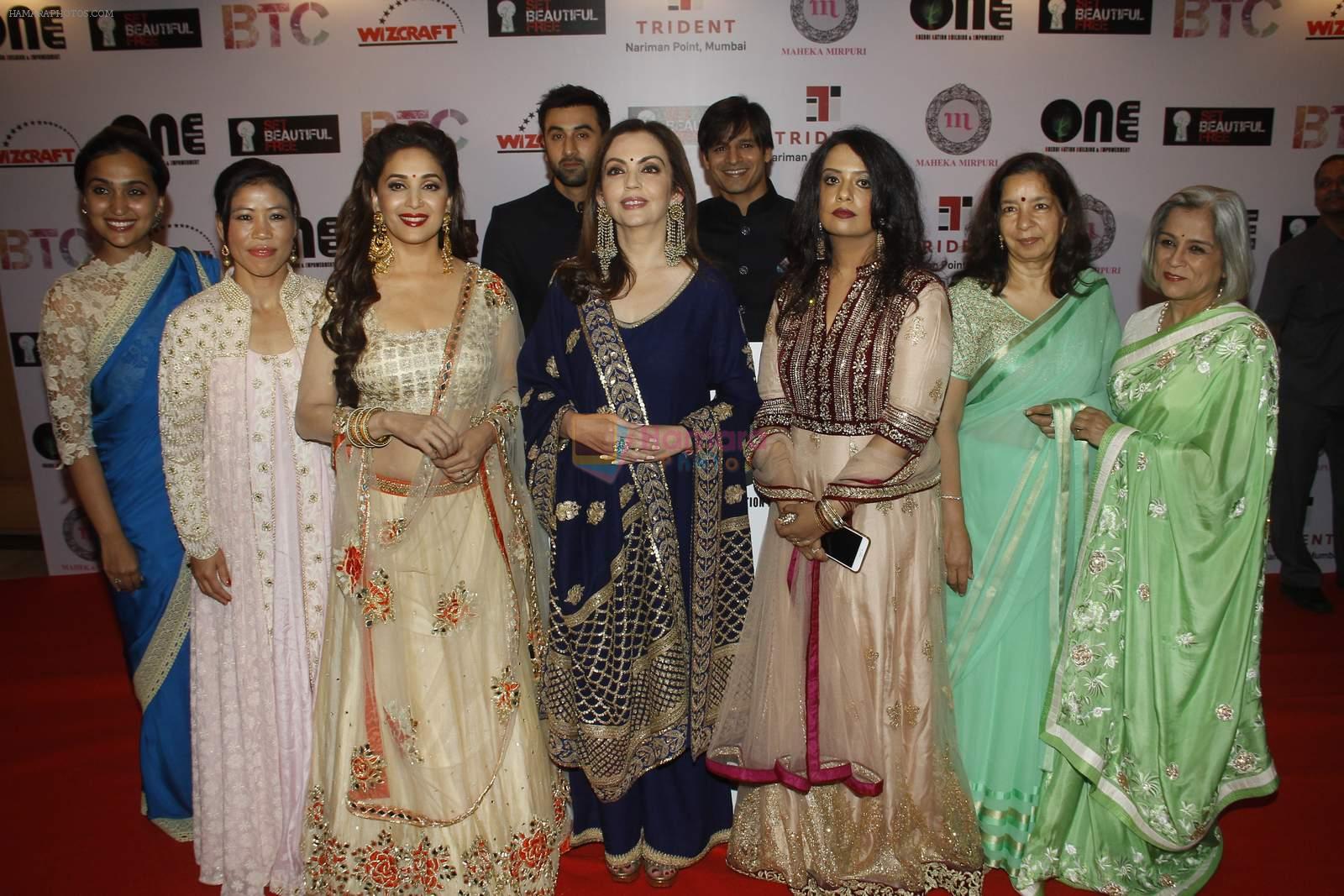 Madhuri Dixit, Ranbir Kapoor, Nita Ambani, Vivek Oberoi, Mary Kom, Priyanka Alva at vivek oberoi's charity event in Mumbai on 29th Aug 2015