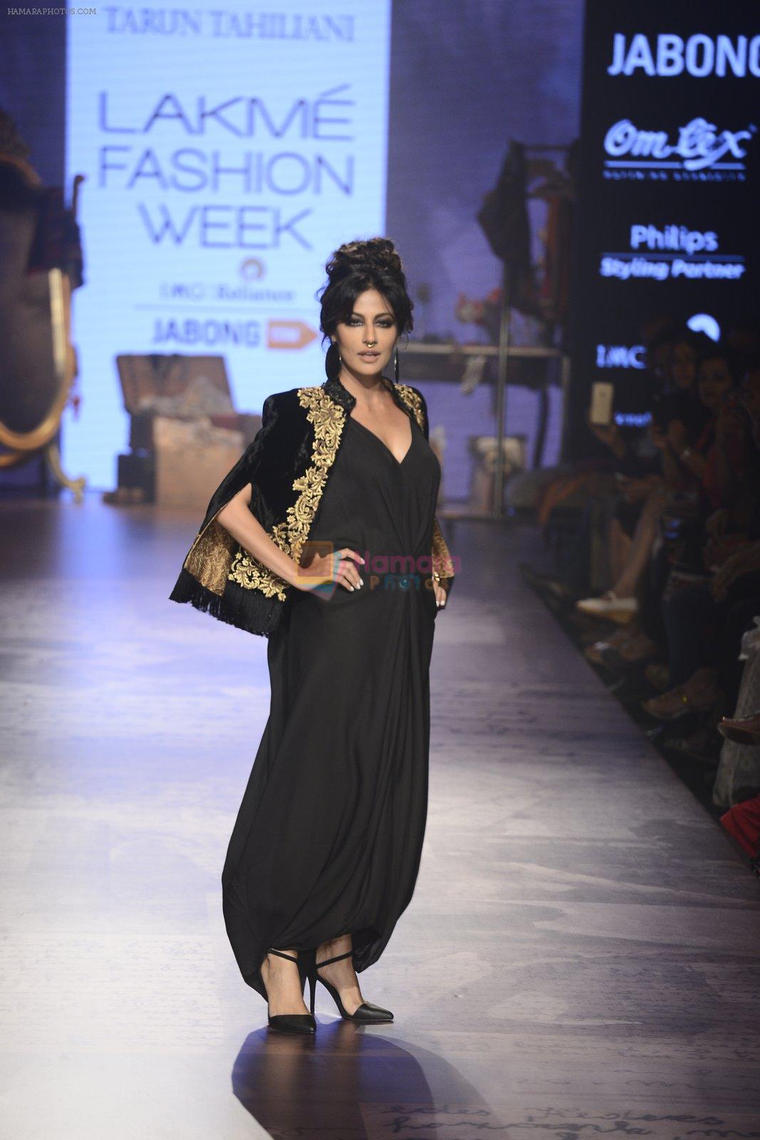 Chitrangada Singh walk the ramp for Tarun Tahiliani Show at Lakme Fashion Week on 30th Aug 2015