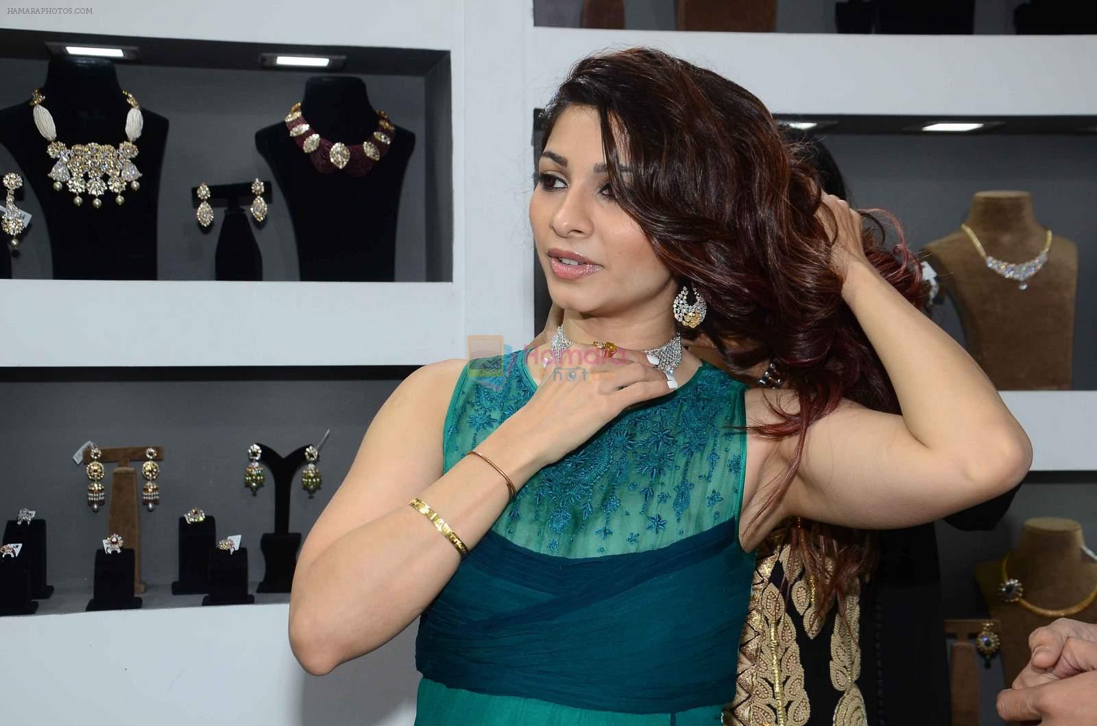 Tanisha Mukherjee at a wedding exhibition in The Dressing Room on 1st Sept 2015