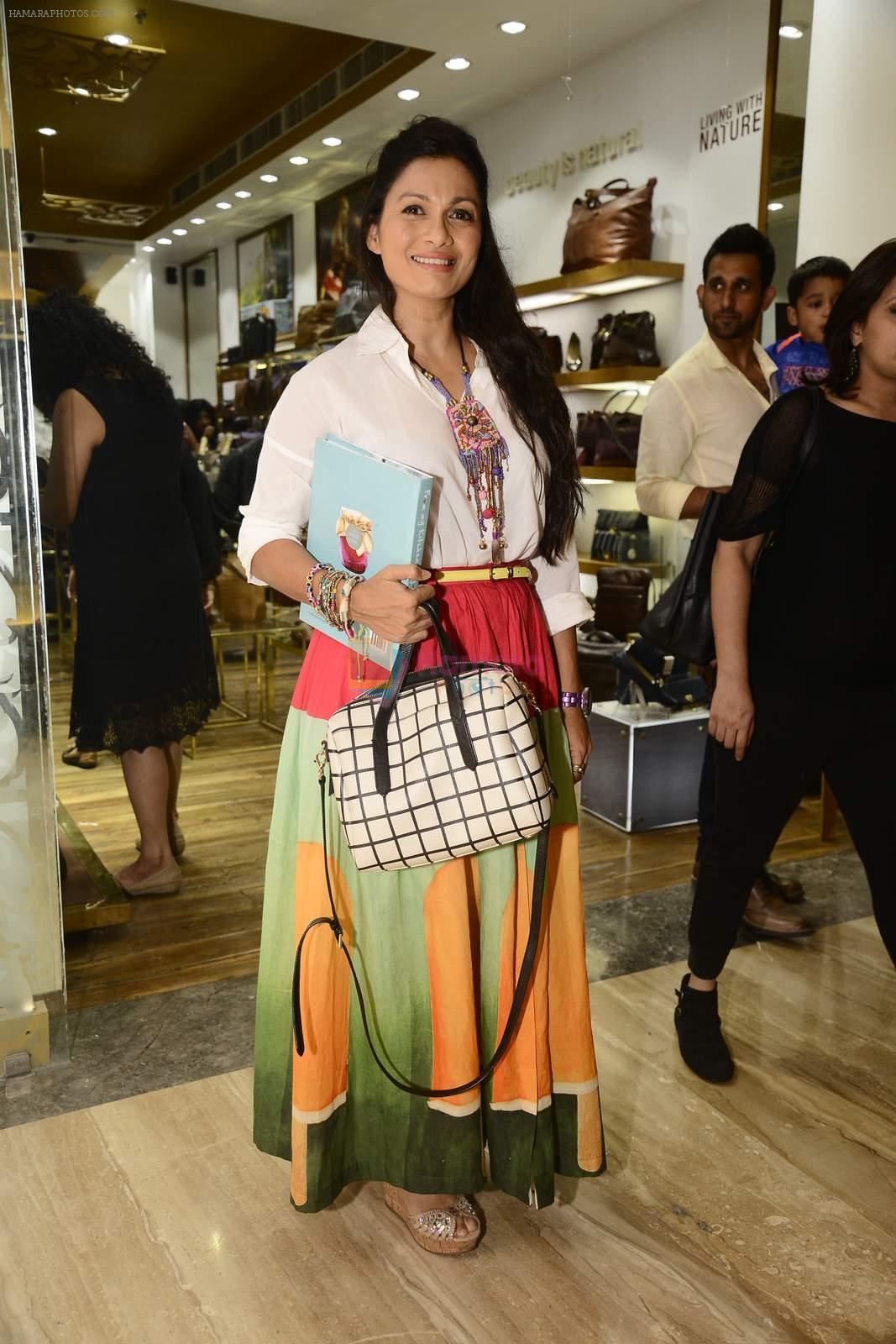 Maria Goretti at Hidesign store for Vogue Fashion Night Out on 2nd Sept 2015