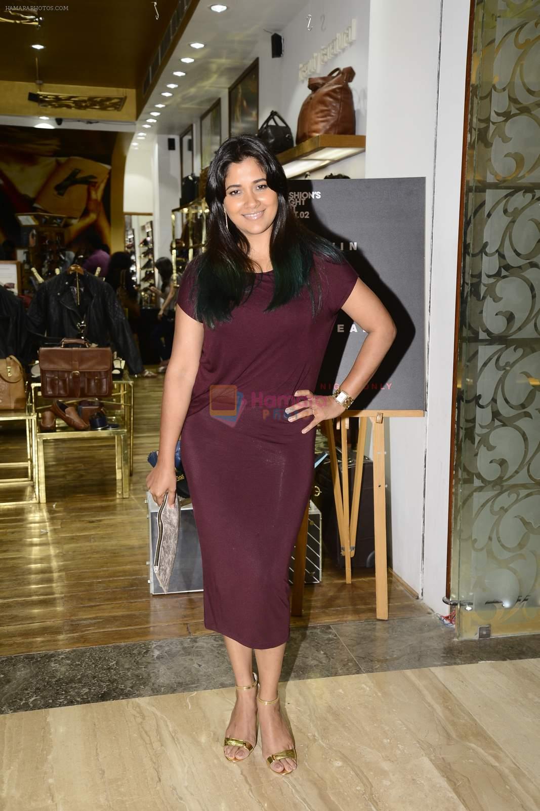 Narayani Shastri at Hidesign store for Vogue Fashion Night Out on 2nd Sept 2015