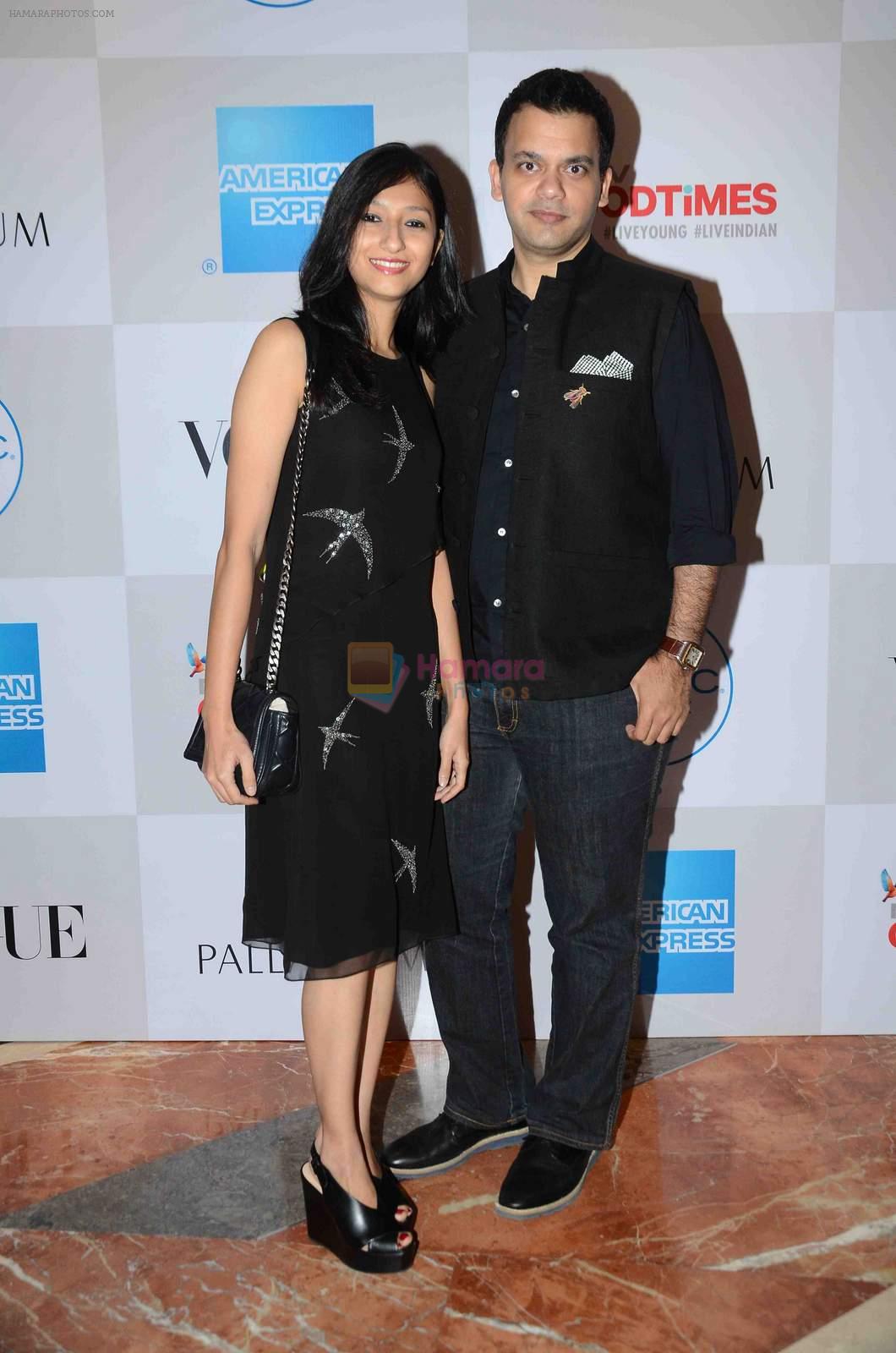 Nachiket Barve with wife Surabhi at Fashion's Night Out 2015 by Vogue at Palladium, Mumbai