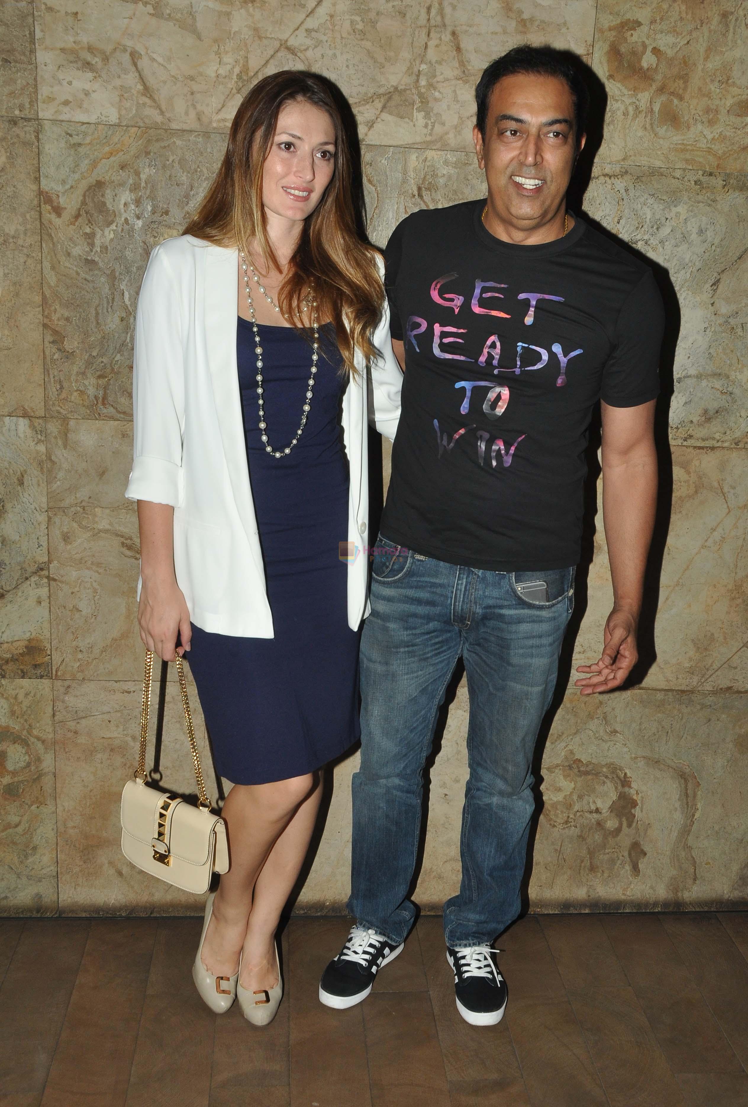 Vindu Dara Singh with wife Dina at the screening of Hollywood movie Transporter Refuelled hosted by Joe Rajan at Light Box Theatre