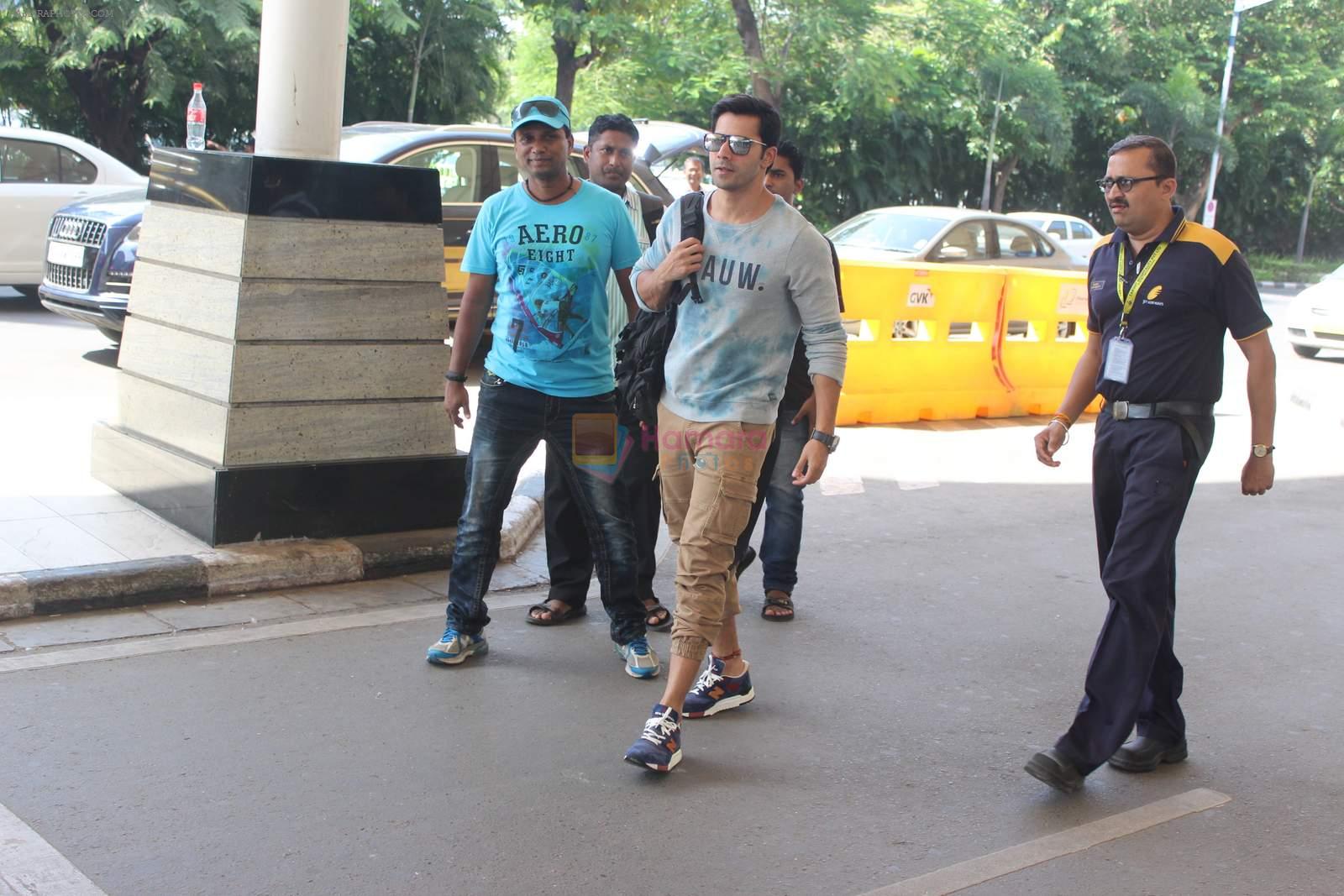 Varun Dhawan snapped at airport  on 5th Sept 2015