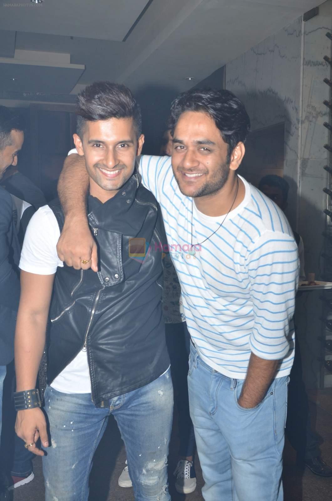 Ravi Dubey at sargun mehta's bday bash hosted by ravi dubey on 5th Sept 2015