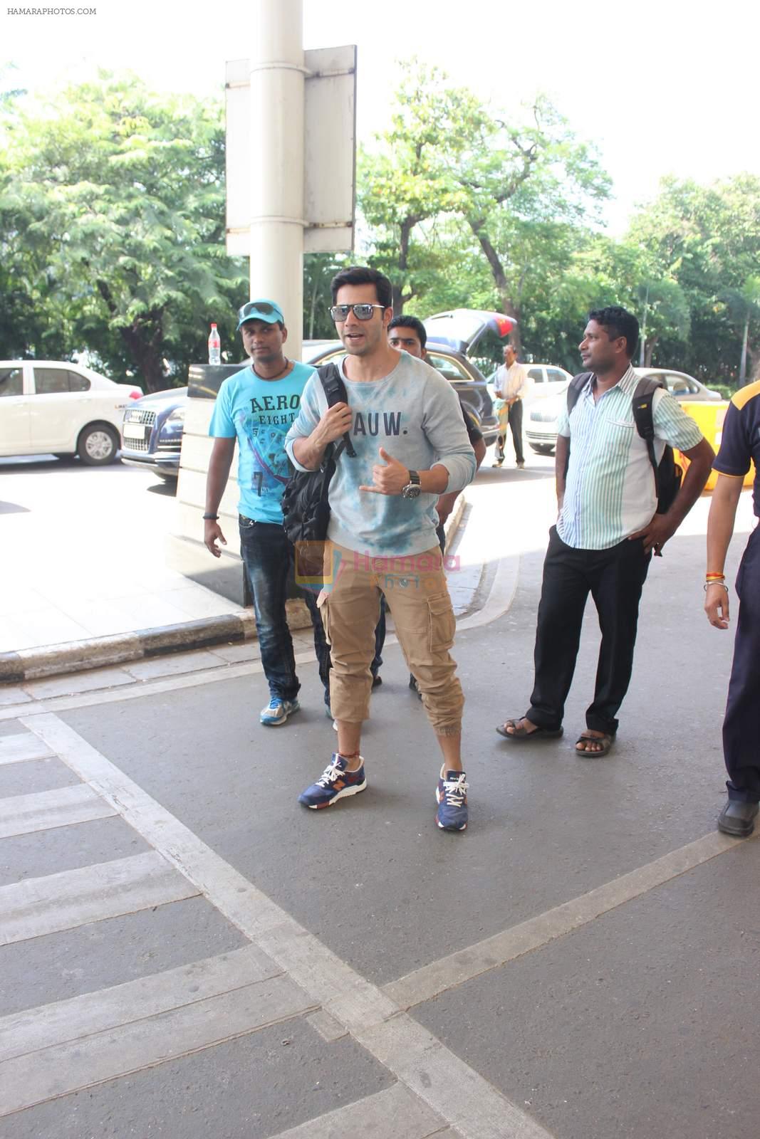 Varun Dhawan snapped at airport  on 5th Sept 2015
