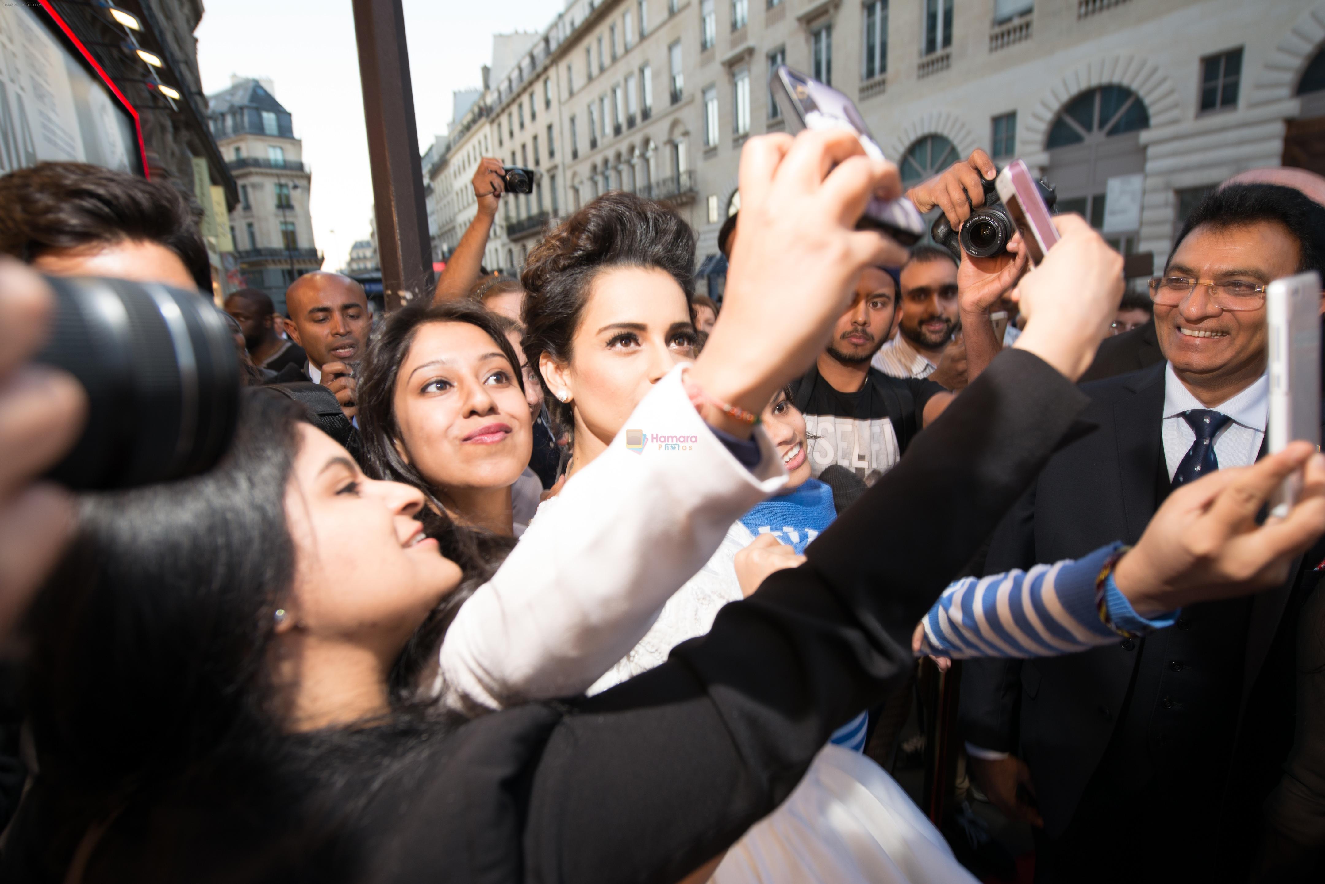 Kangana Ranaut gets a Queen's welcome in Paris