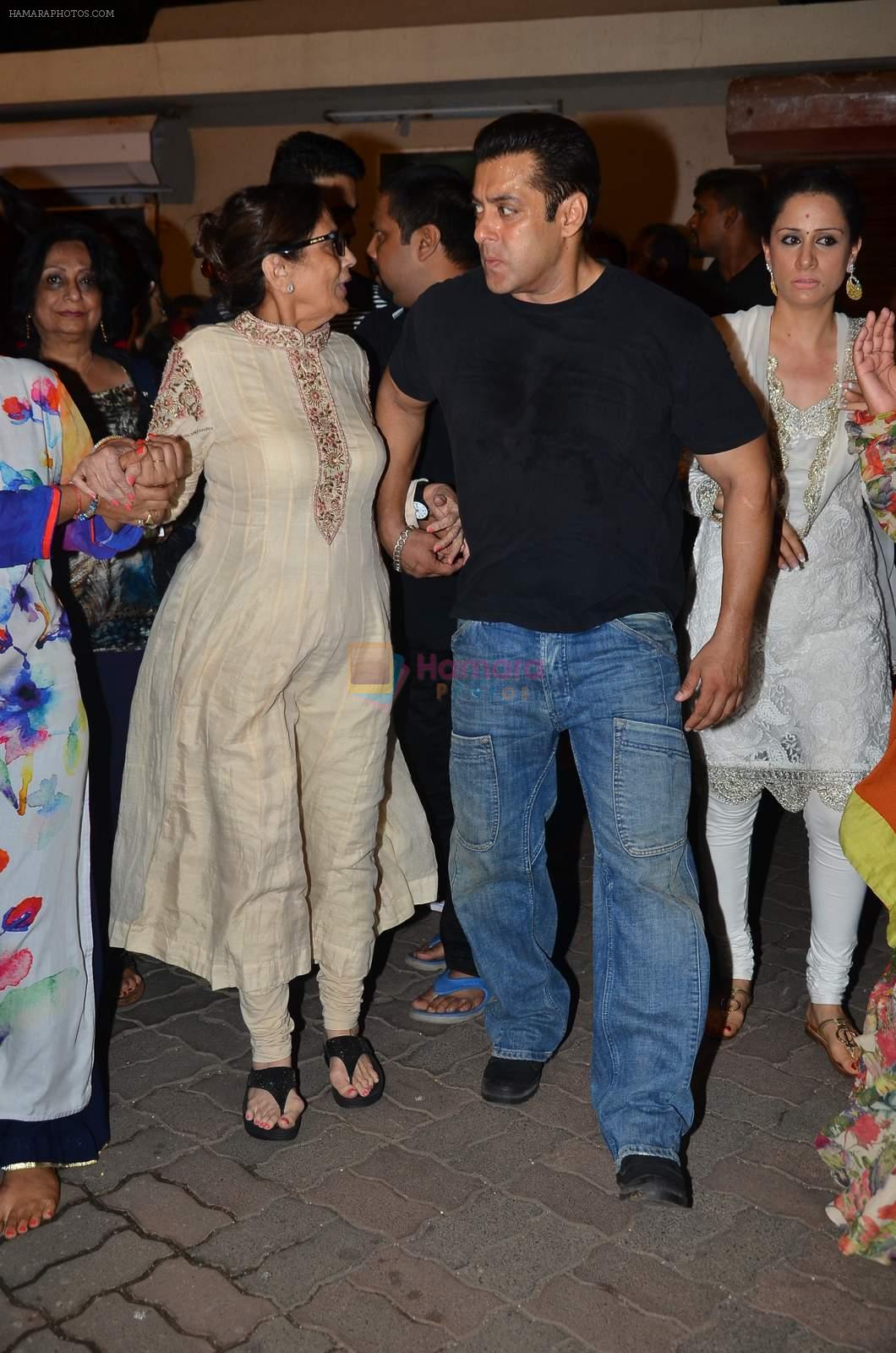 Salman Khan's Ganpati Visarjan on 18th Sept 2015