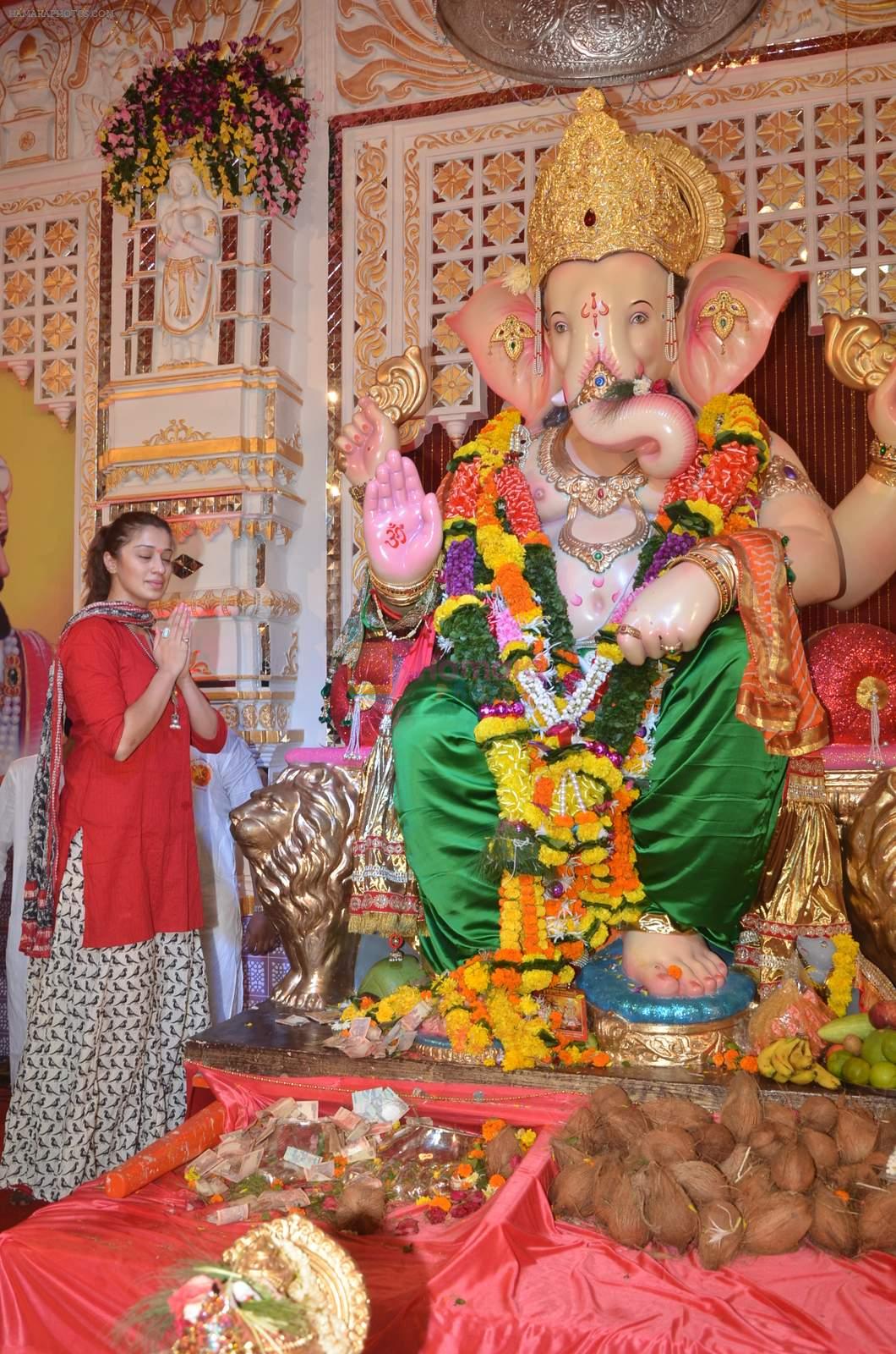 Laxmi Rai at Ganpati celebrations on 18th Sept 2015
