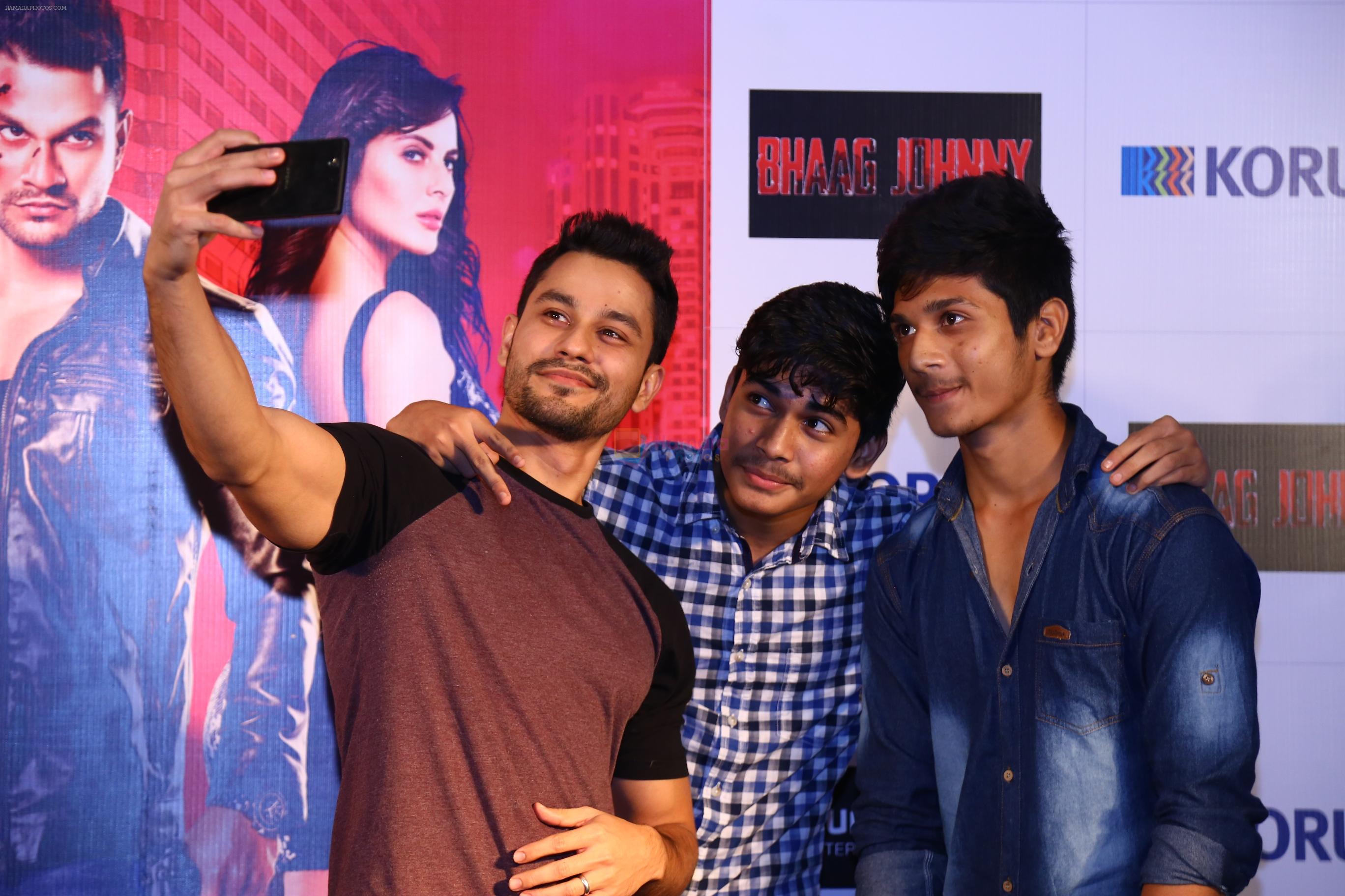 Kunal Khemu promoting Bhaag Johnny in KORUM Mall, Thane on 21st Sept 2015