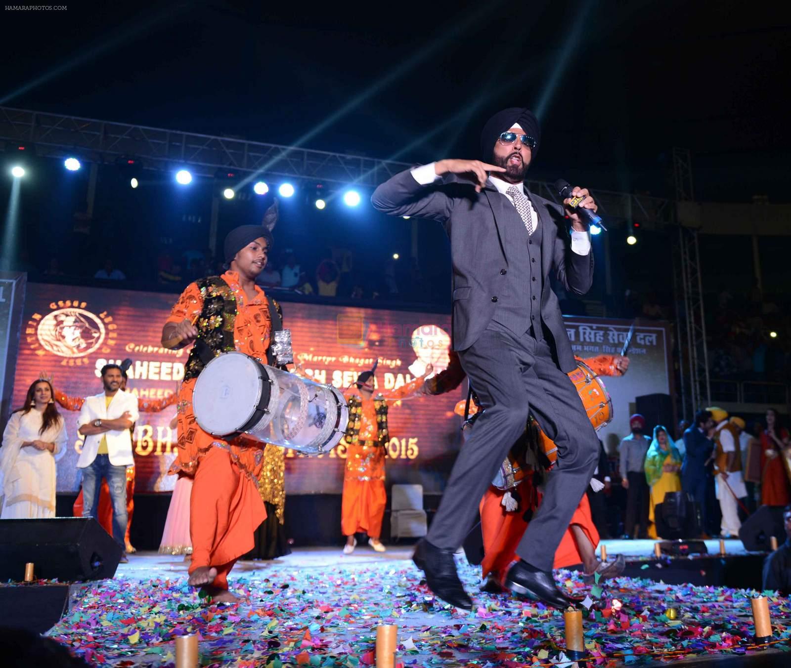Akshay Kumar at Singh is Bling promotions in Delhi on 27th Sept 2015