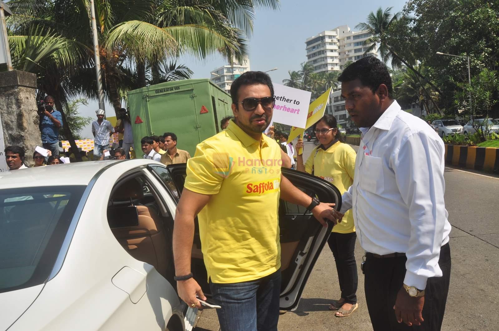 Raj Kundra at World Heart day celebrations in Carter Road on 29th Sept 2015