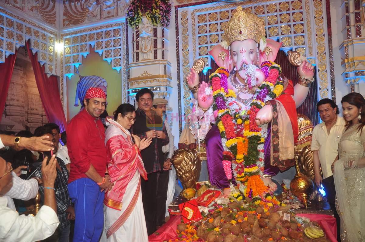Shatrughna Sinha at Ganesh Puja on 30th Sept 2015
