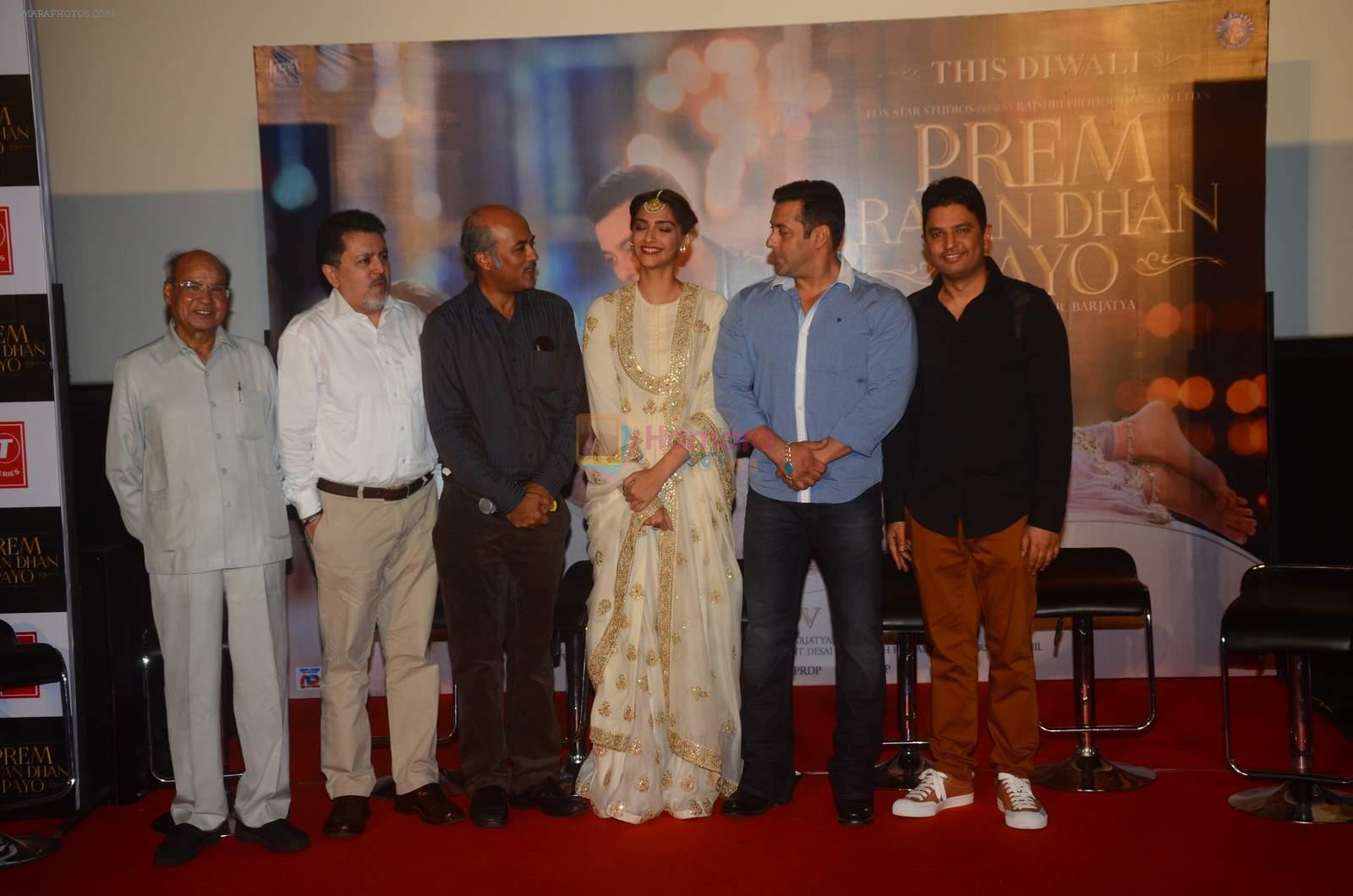 Sonam Kapoor, Salman Khan, Bhushan Kumar at Prem Ratan Dhan Payo trailor launch in PVR on 1st Oct 2015