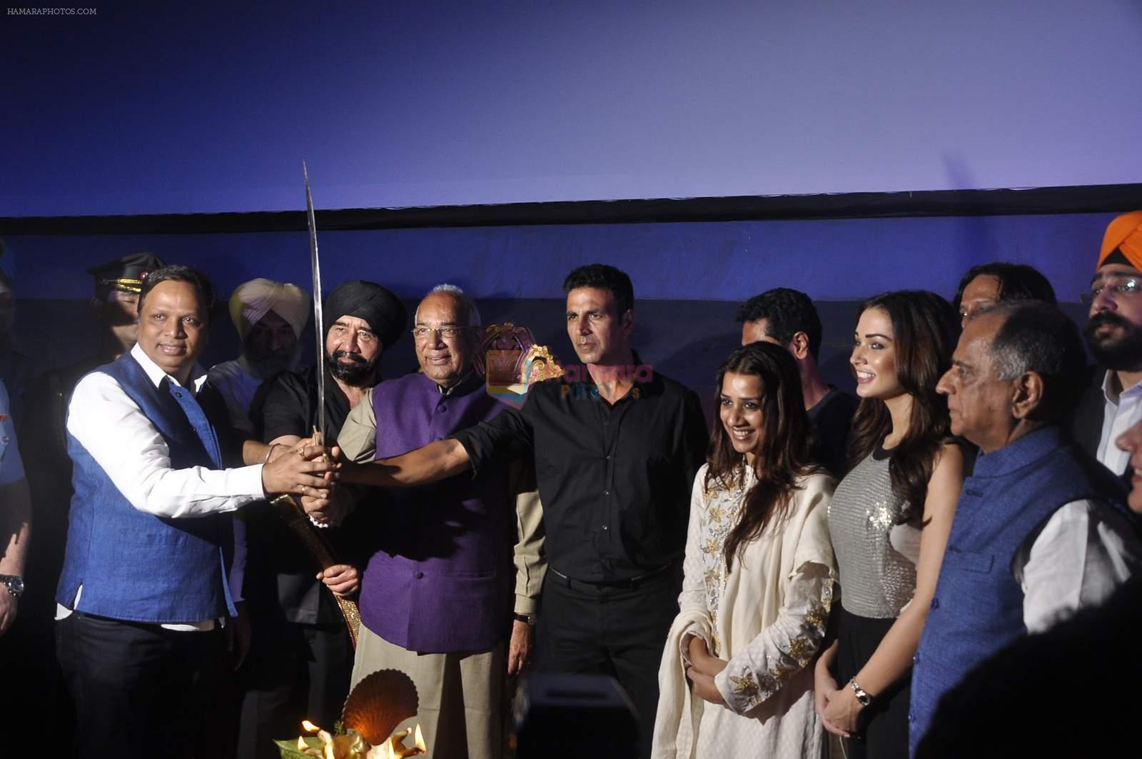 Akshay Kumar, Amy Jackson, Prabhu Deva at Singh is Bling screening hosted by Bawas in Chandan on 1st Oct 2015