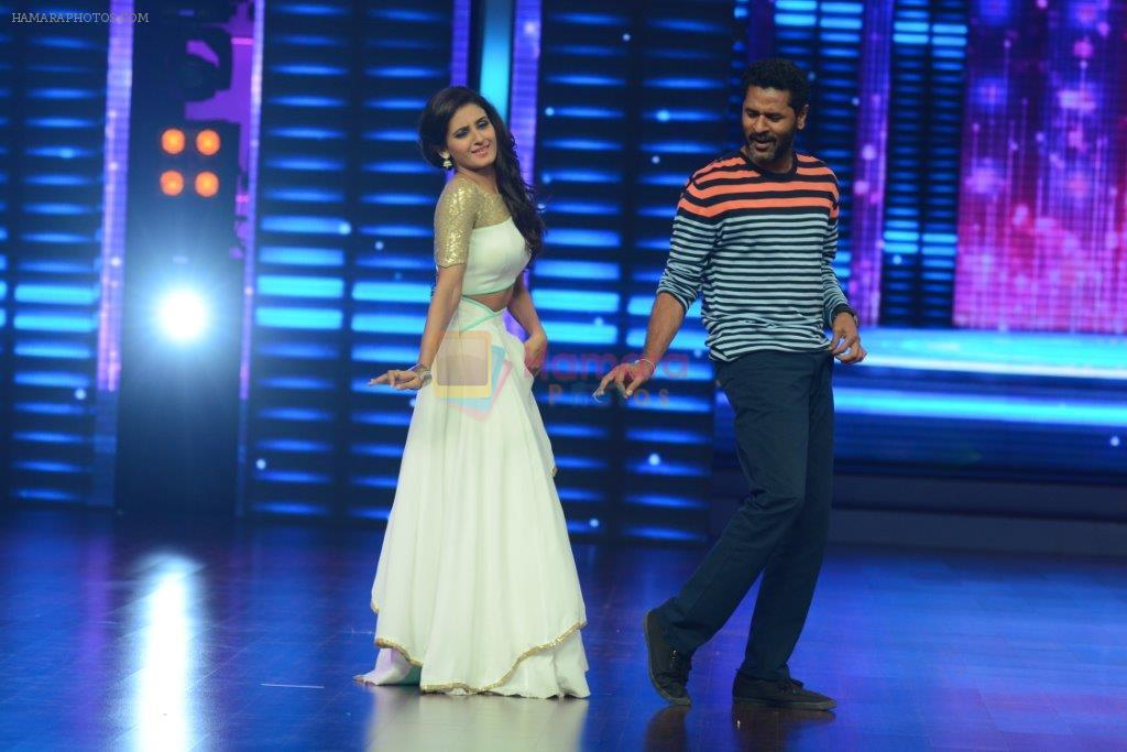 Captain Shakti shaking a leg with Prabhu Deva in Dance +