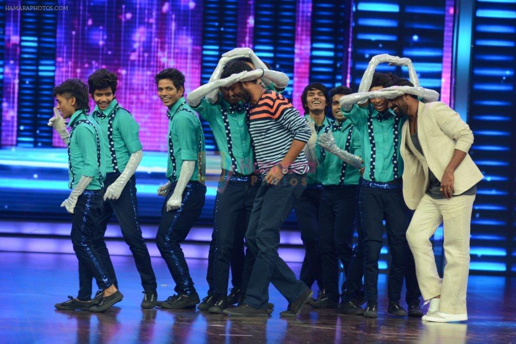 Prabhu Deva and Remo doing Moon Walk on the stage of Dance +