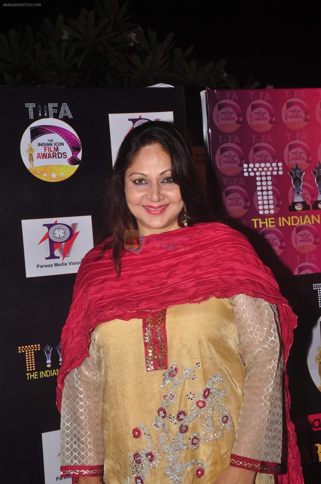Rati Agnihotri at TIFA Awards in Sun N Sand on 4th Oct 2015