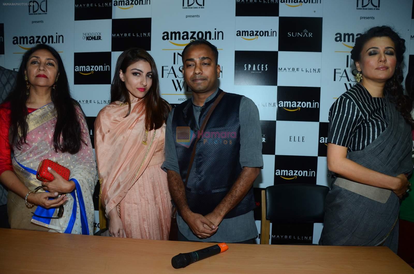 Soha Ali Khan, Deepti Naval, Mini Mathur on day 1 of Amazon india fashion week on 7th Oct 2015,1