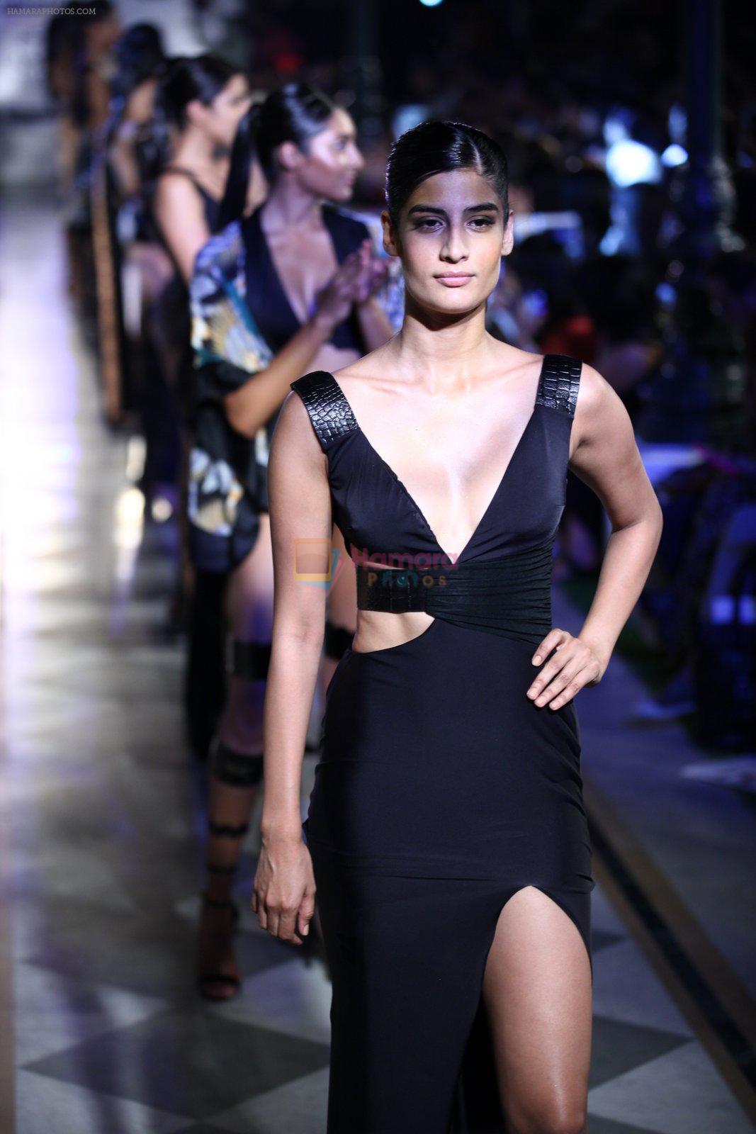 Model walk the ramp for Shivan Naresh on day 1 of Amazon india fashion week on 7th Oct 2015
