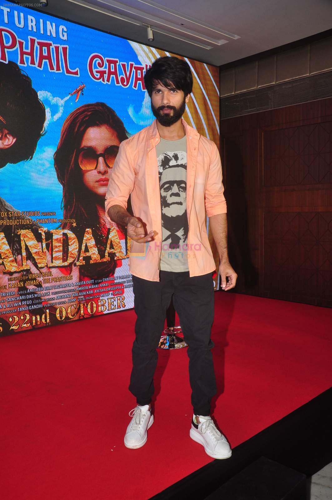 Shahid Kapoor snapped promoting Shaandaar in Enigma on 13th Oct 2015