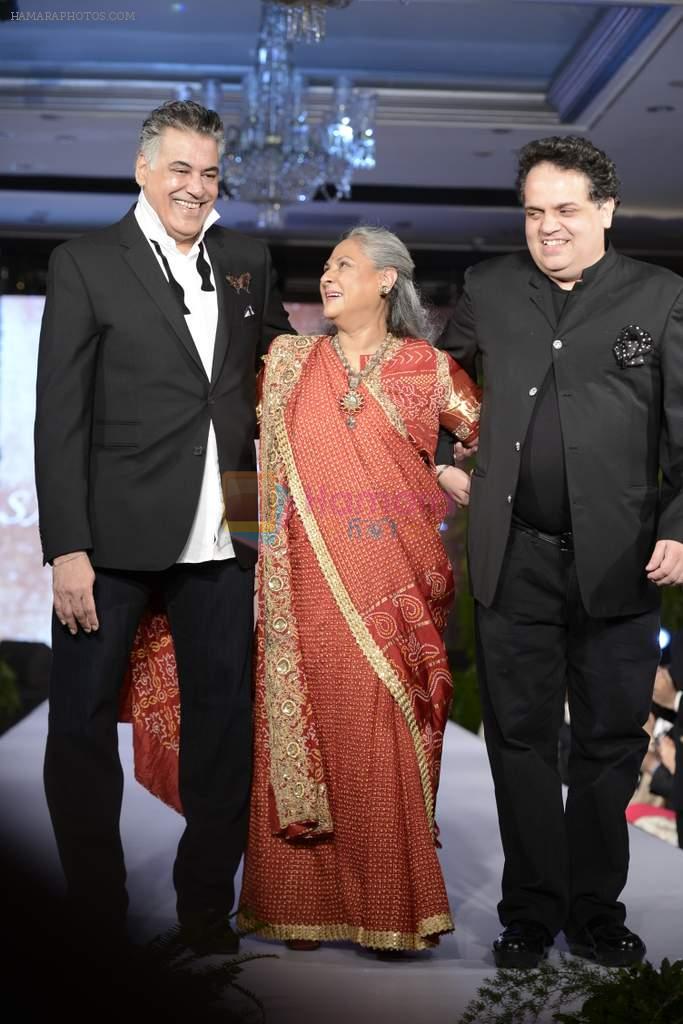 Jaya Bachchan walk for Breakthrough Mission Hazaar in Abu Jani Sandeep Khosla Show on 17th Oct 2015