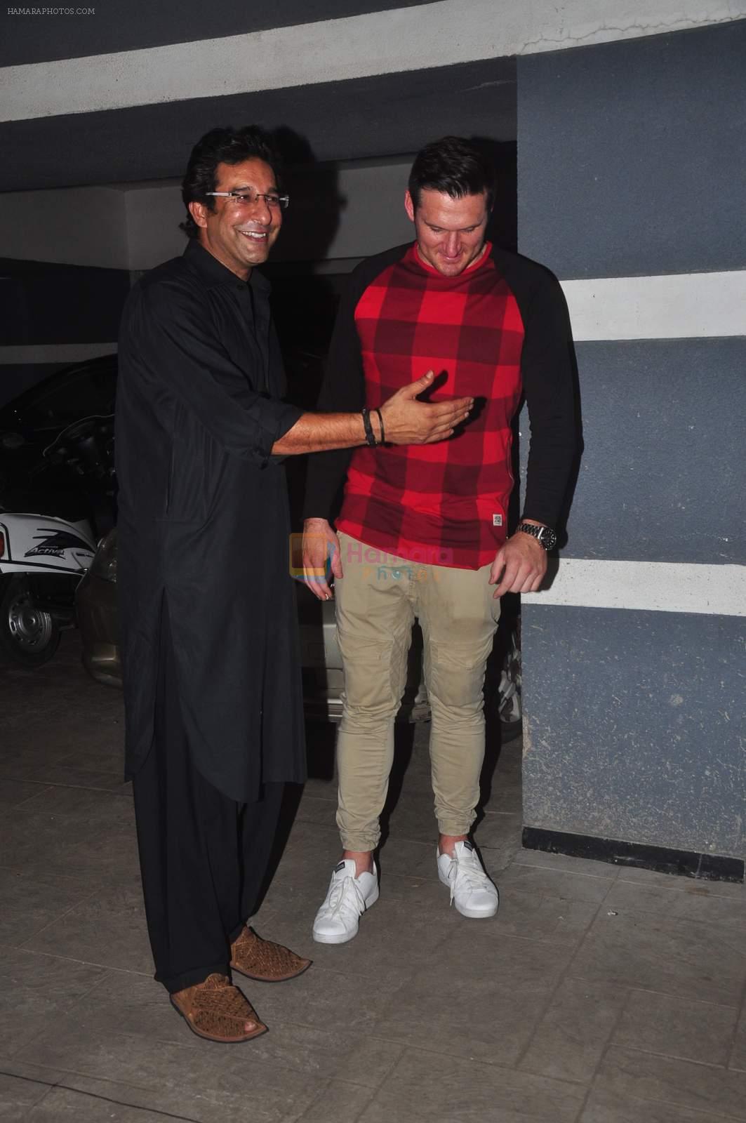 wasim akram at Sanjay Kapoor's bday on 16th Oct 2015