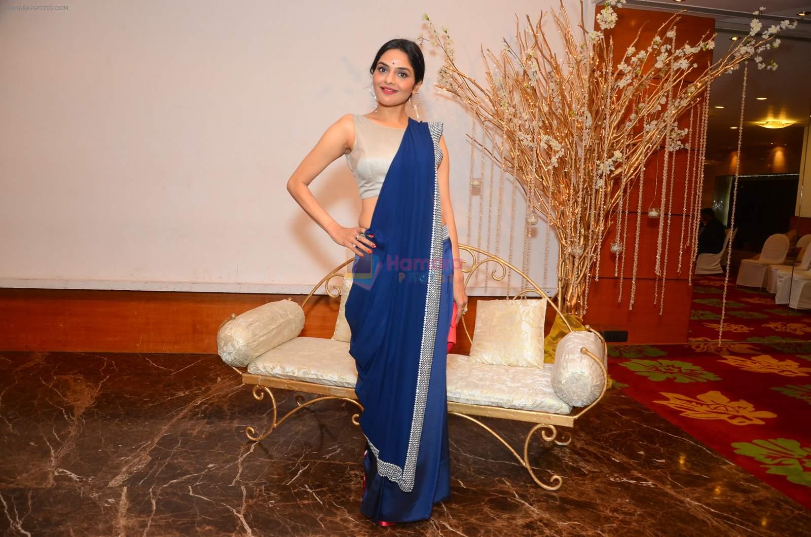 Madhoo Shah at Zeba Kohli's Project 7 exhibition preview on 20th Oct 2015