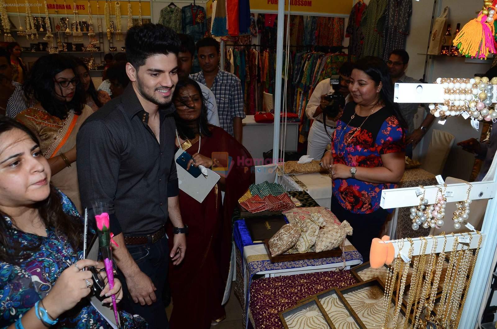 Sooraj Pancholi at Magna exhibition in Mumbai on 21st Oct 2015