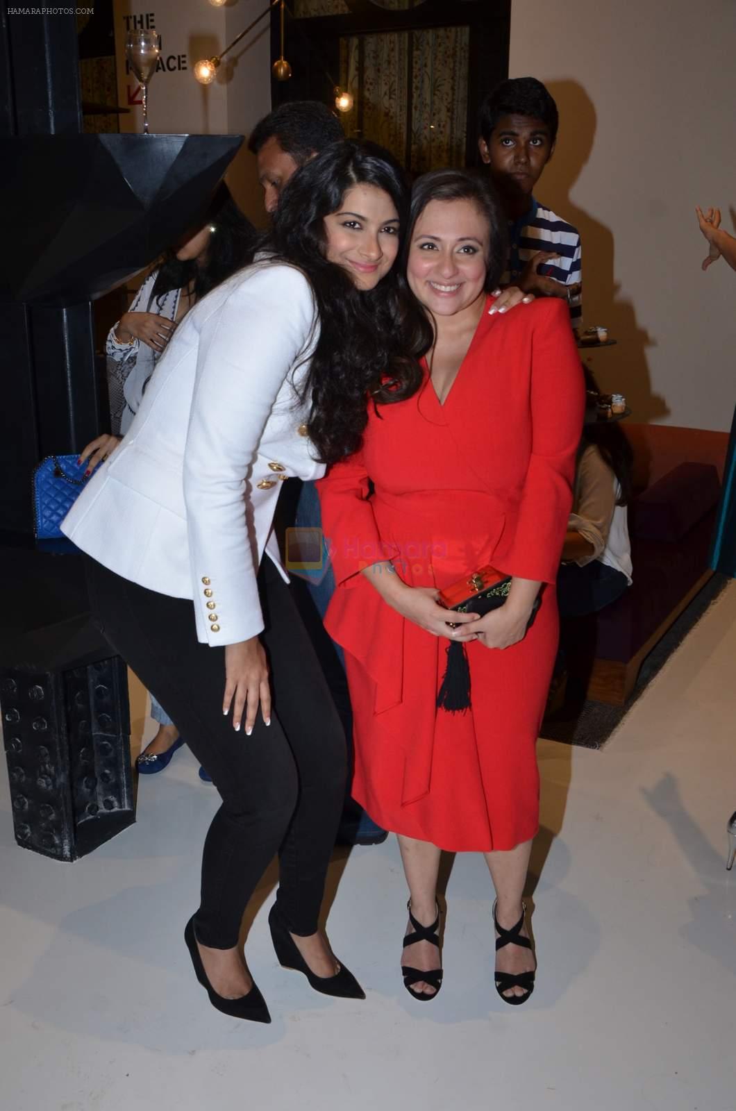 Rhea Kapoor at Le Mill launch in Colaba on 24th Oct 2015