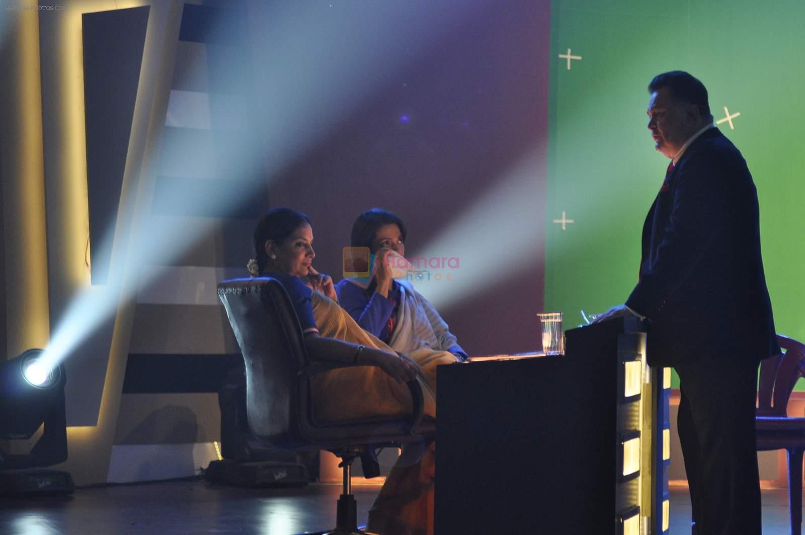 Shabana Azmi,Juhi Chawla, Rishi Kapoor on location of Chalk and Duster film on 23rd Oct 2015