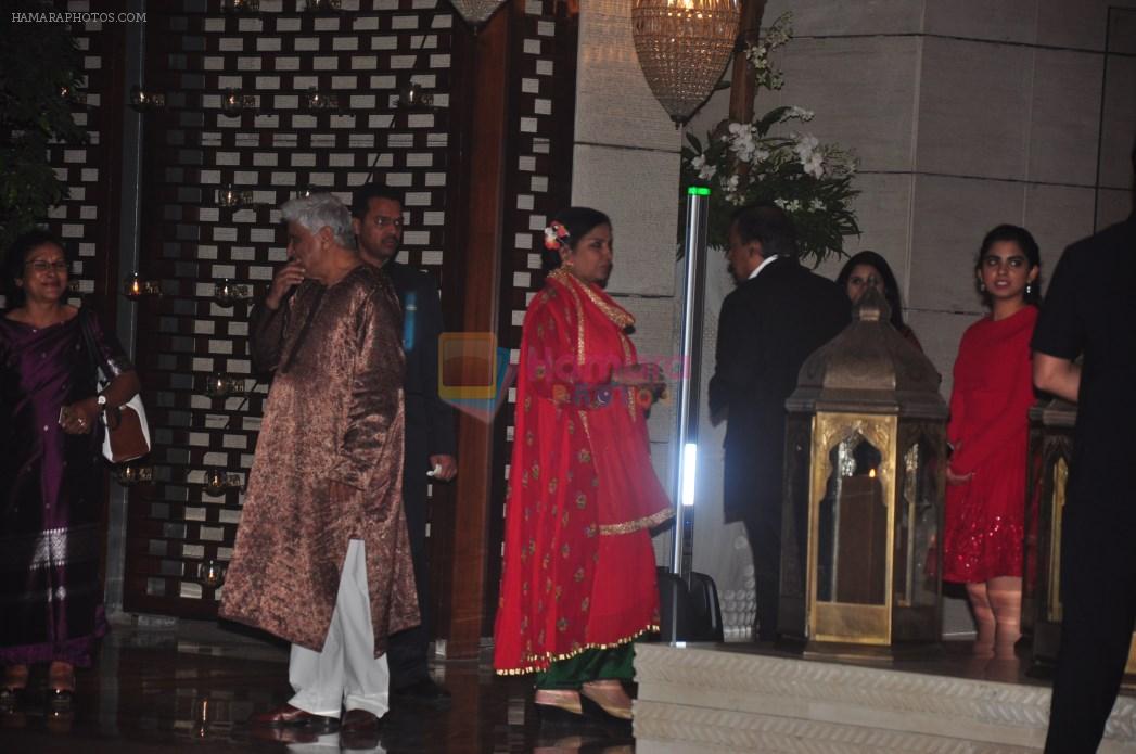 Shabana Azmi, Javed AKhtar at Nita Ambani's bash at home on 29th Oct 2015