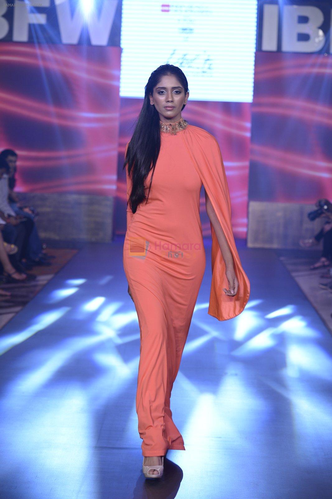 Model walk the ramp for Mohite Show at Gionee india beach fashion week day 1 on 29th Oct 2015