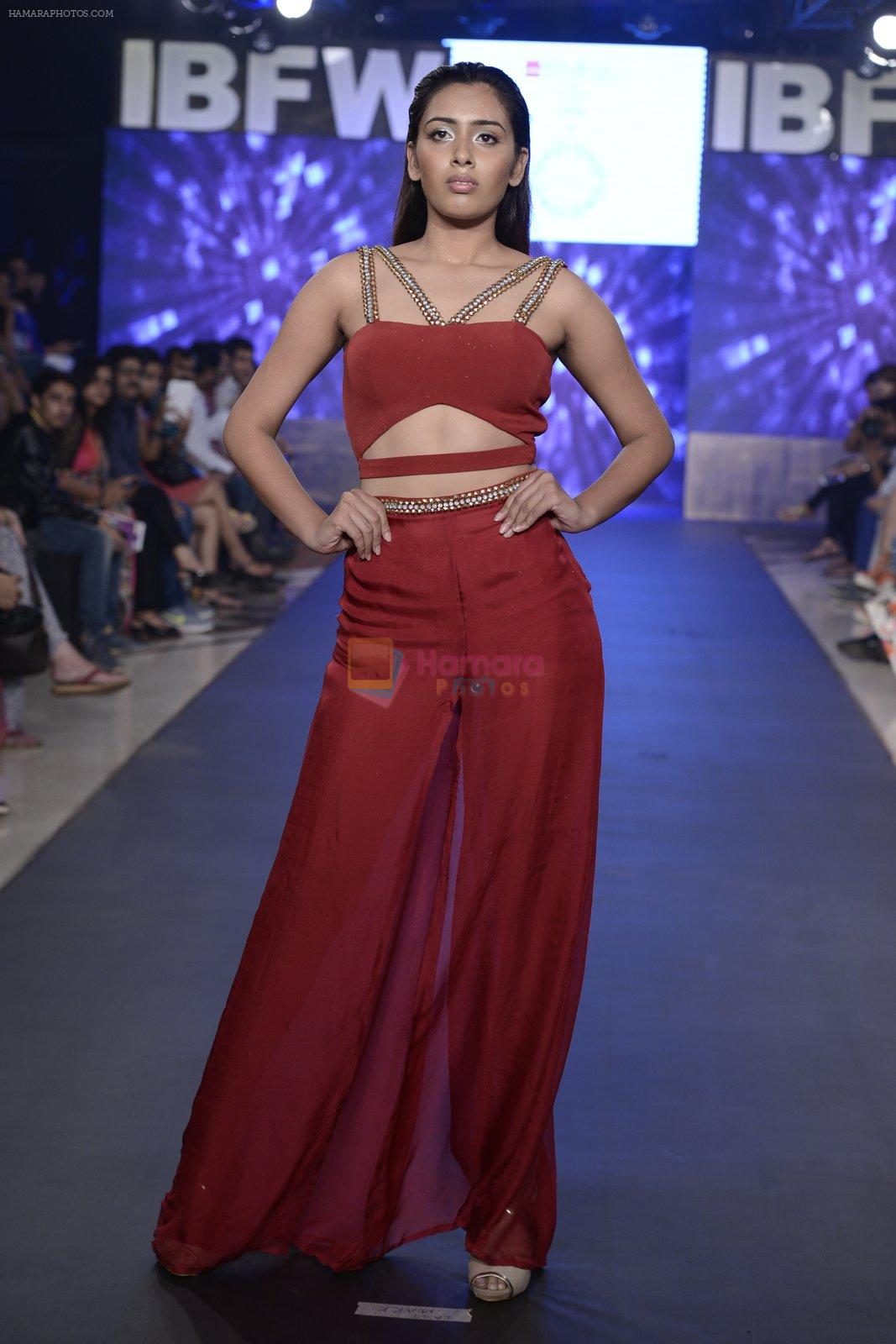 Model walk the ramp for Akara Show at Gionee india beach fashion week day 1 on 29th Oct 2015