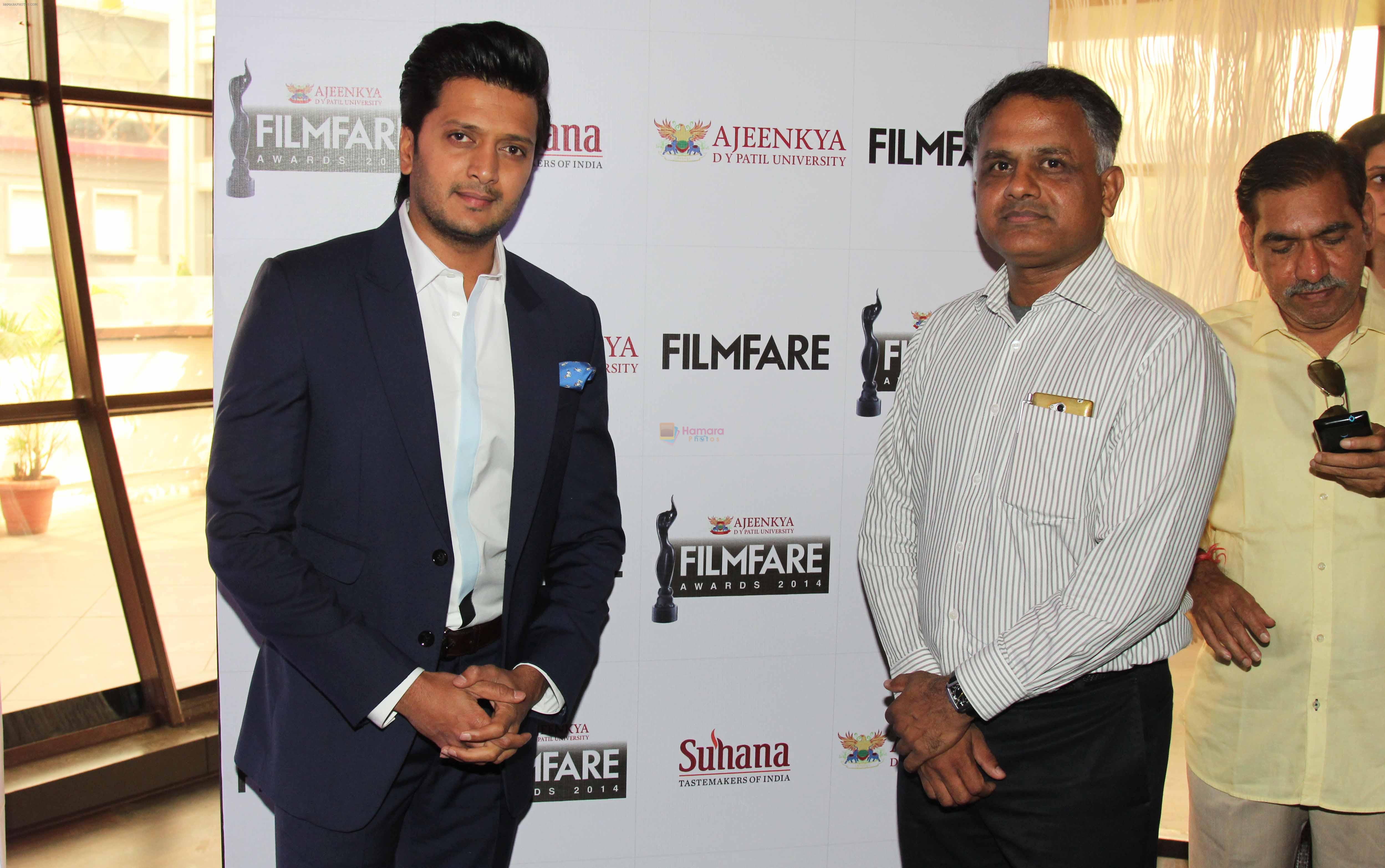 Mr. Riteish Deshmukh alongwith one of the sponcer at the Launch Press Conference of _Ajeenkya DY Patil University Filmfare Awards 2014_