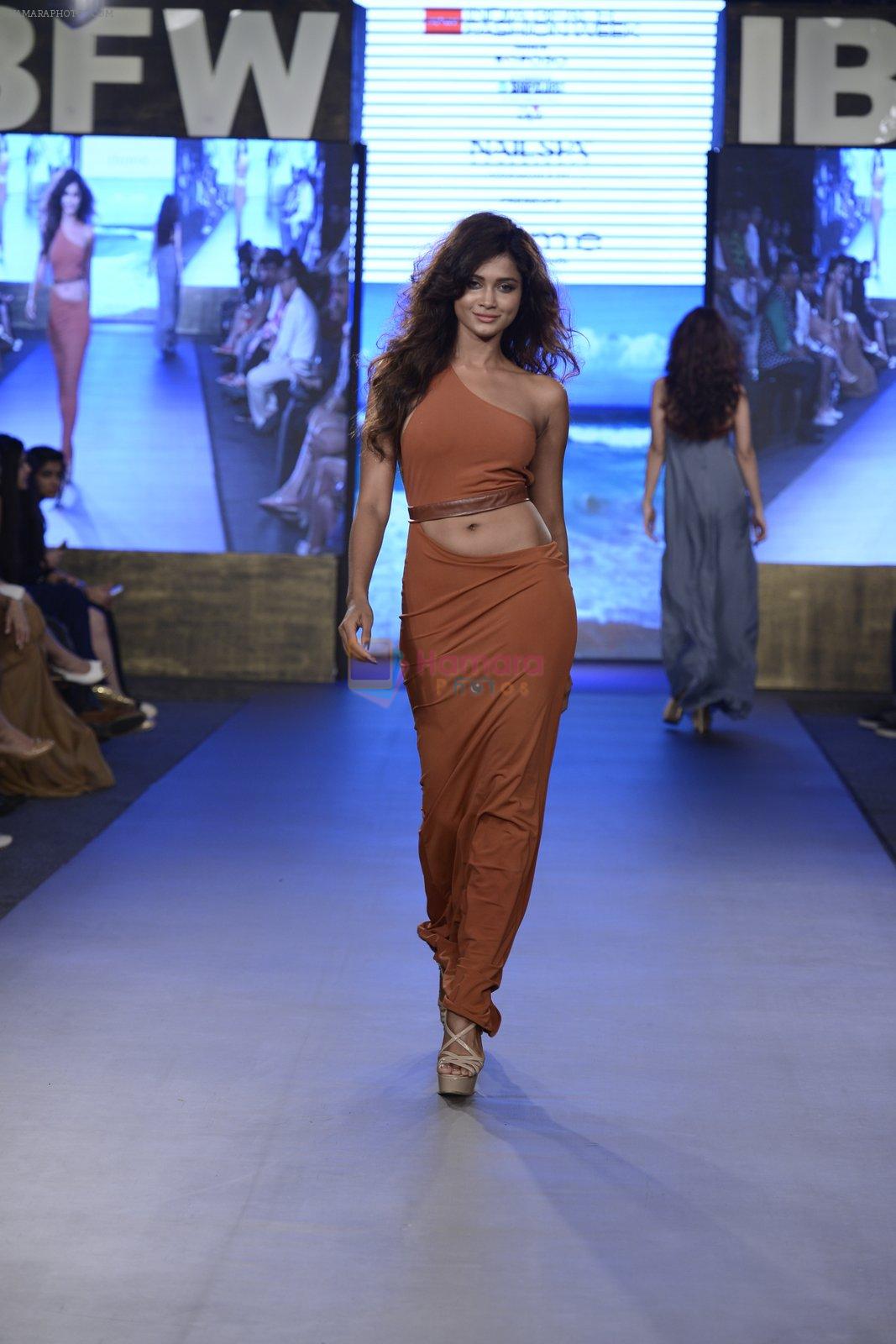 Model walk the ramp for Deme by Gabriella Show on day 2 of Gionee India Beach Fashion Week on 30th Oct 2015