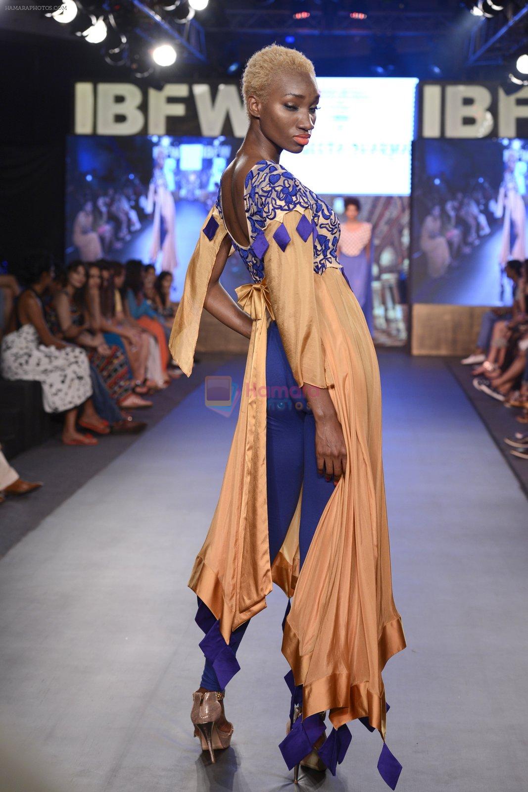 Model walk the ramp for Sangeeta Sharma Show on day 2 of Gionee India Beach Fashion Week on 30th Oct 2015