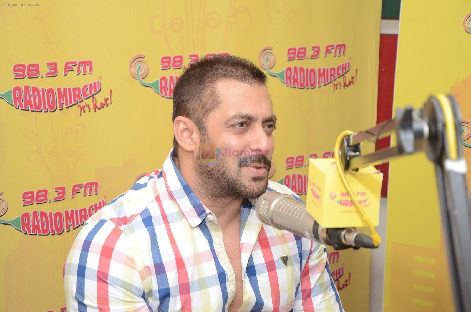 Salman Khan promote Prem Ratan Dhan Payo at radio mirchi on 2nd Nov 2015