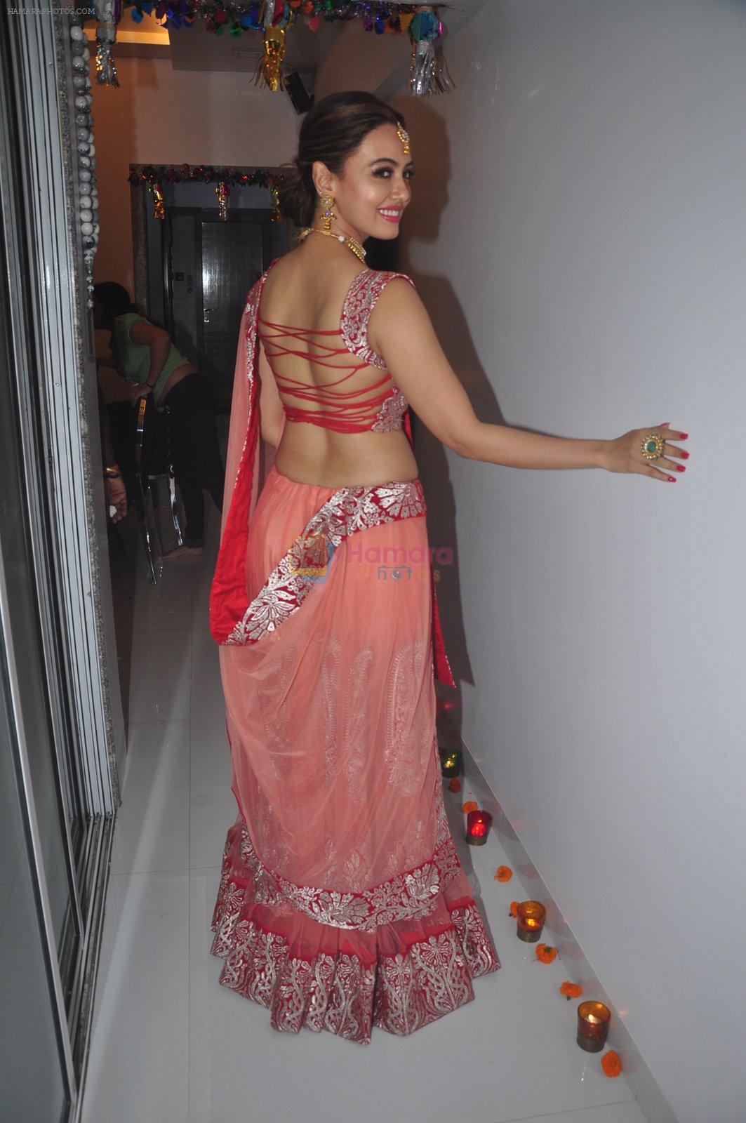 Sana Khan at Diwali shoot on 4th Nov 2015
