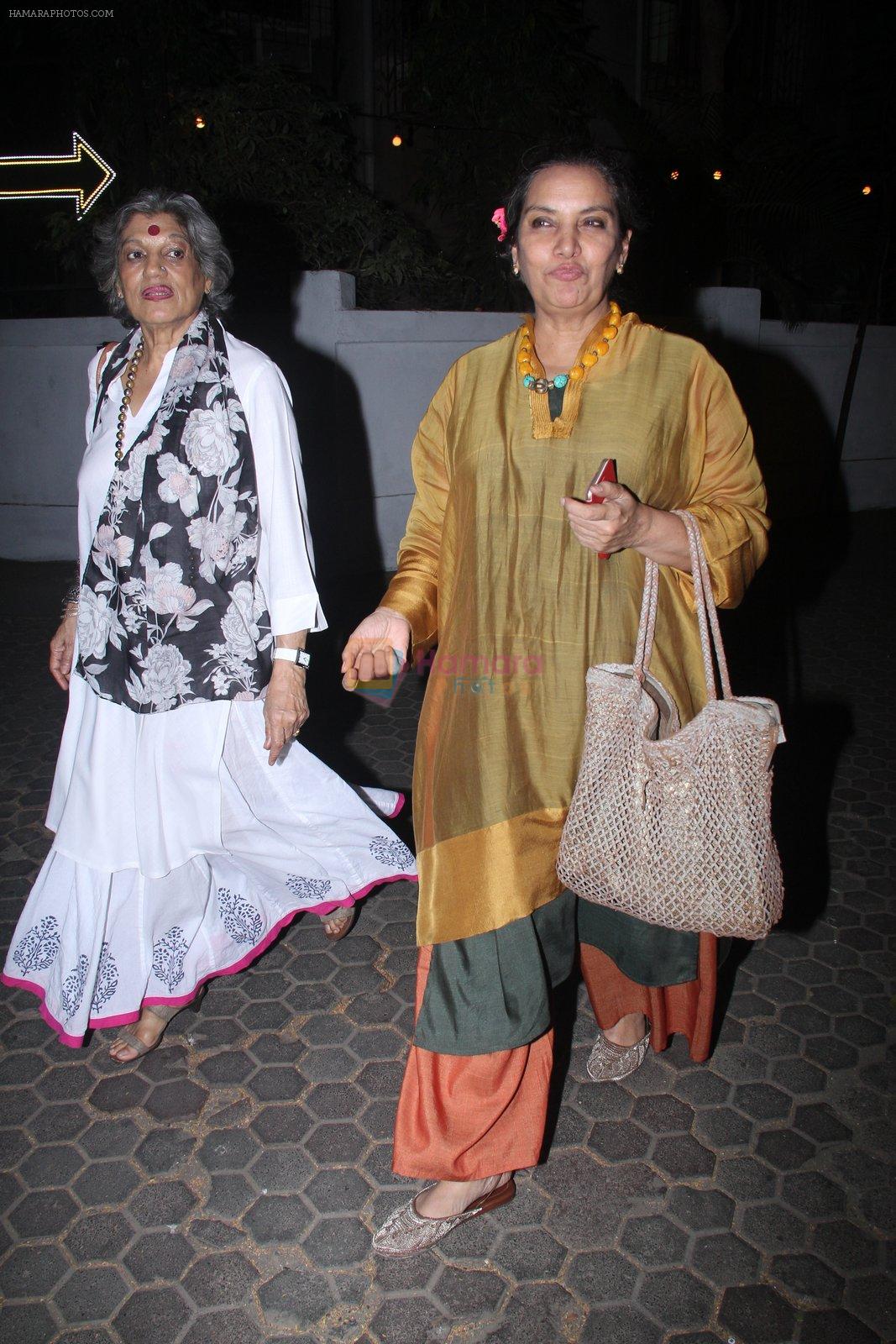 Shabana Azmi, Dolly Thakore snapped at Prithvi on 5th Nov 2015