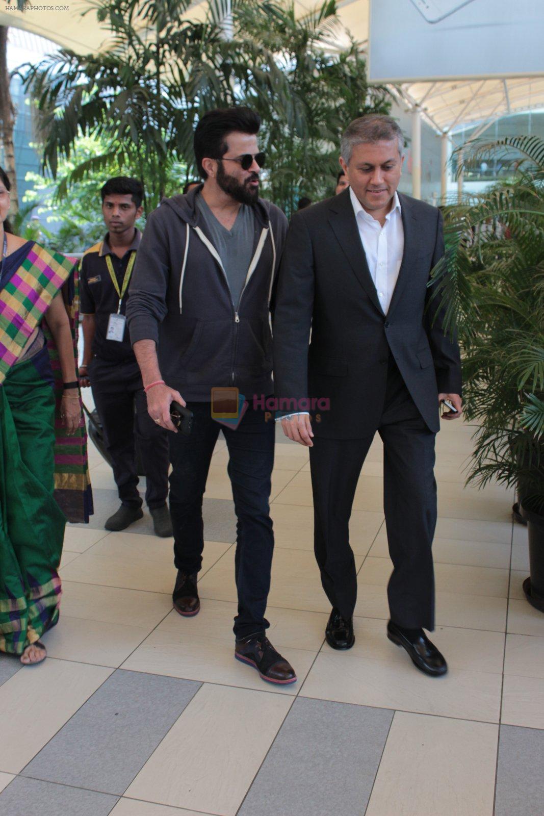 Anil Kapoor snapped at airport on 6th Nov 2015