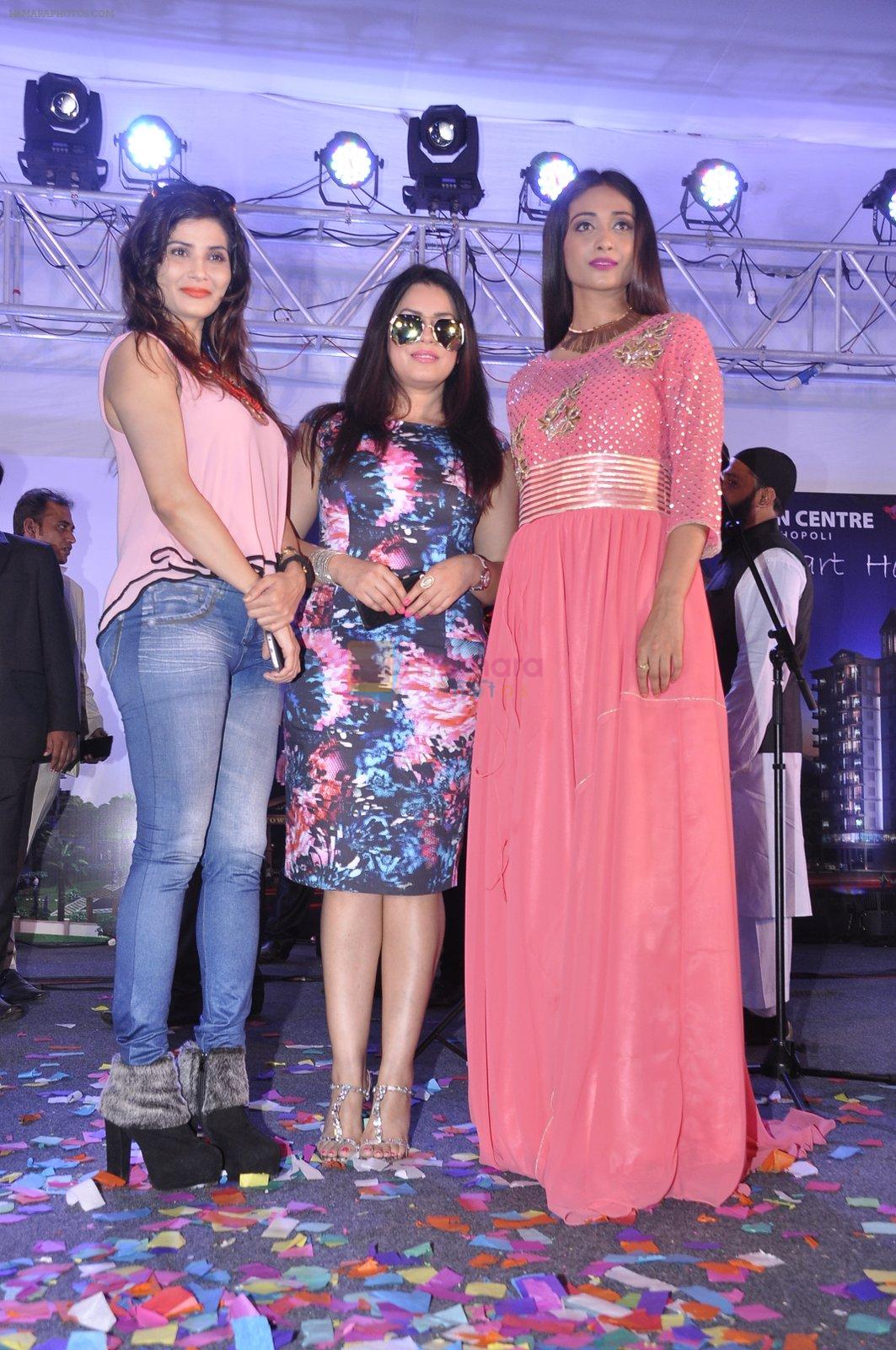 Mahima Chaudhry at Town Centre launch on 8th Nov 2015