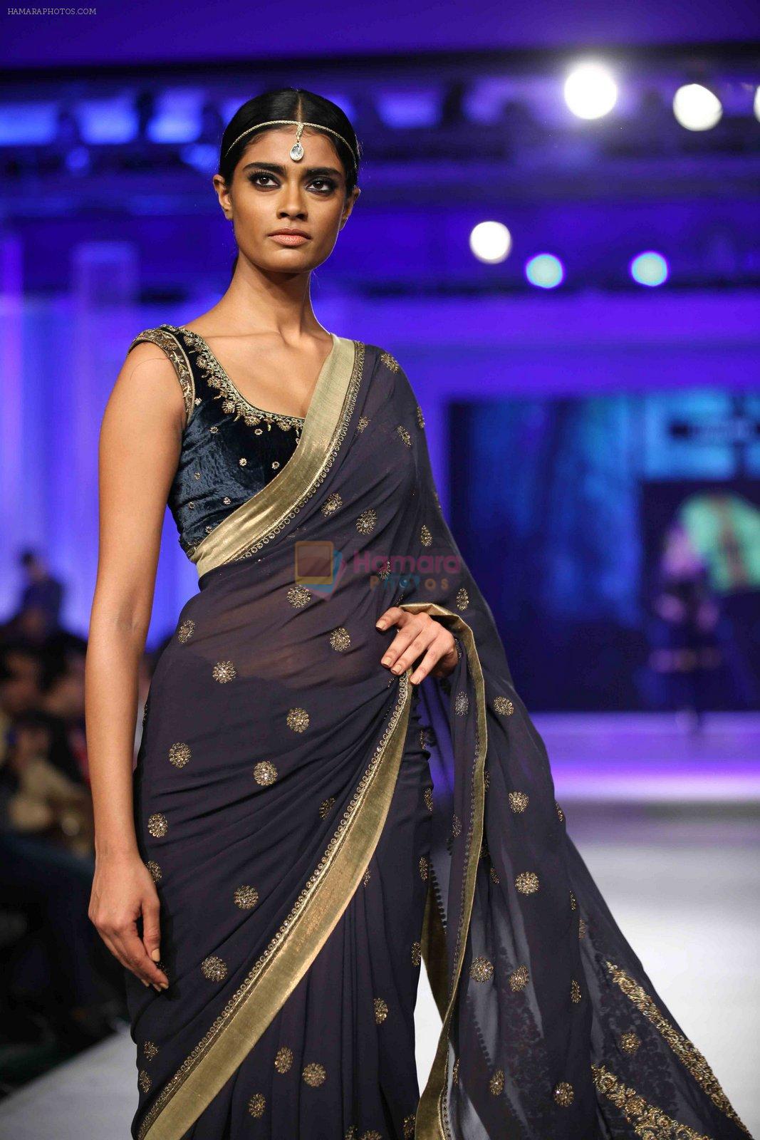 Model walks for JJ Valaya in Kolkata for Blenders show on 8th Nov 2015