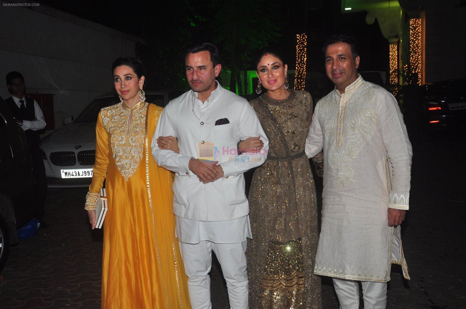Karishma Kapoor, Saif Ali Khan, Kareena Kapoor at Shilpa Shetty's Diwali Bash on 9th  Nov 2015