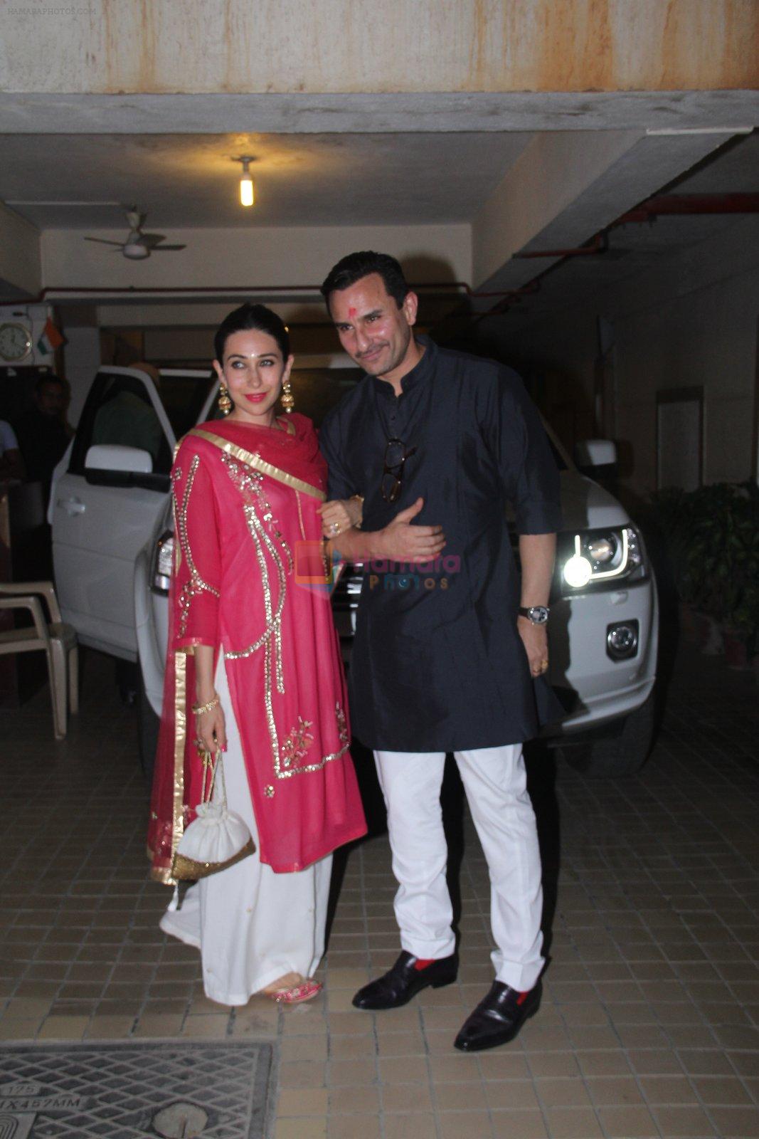 Karishma Kapoor, Saif Ali Khan at Saif Ali Khan's Diwali Bash on 11th Nov 2015